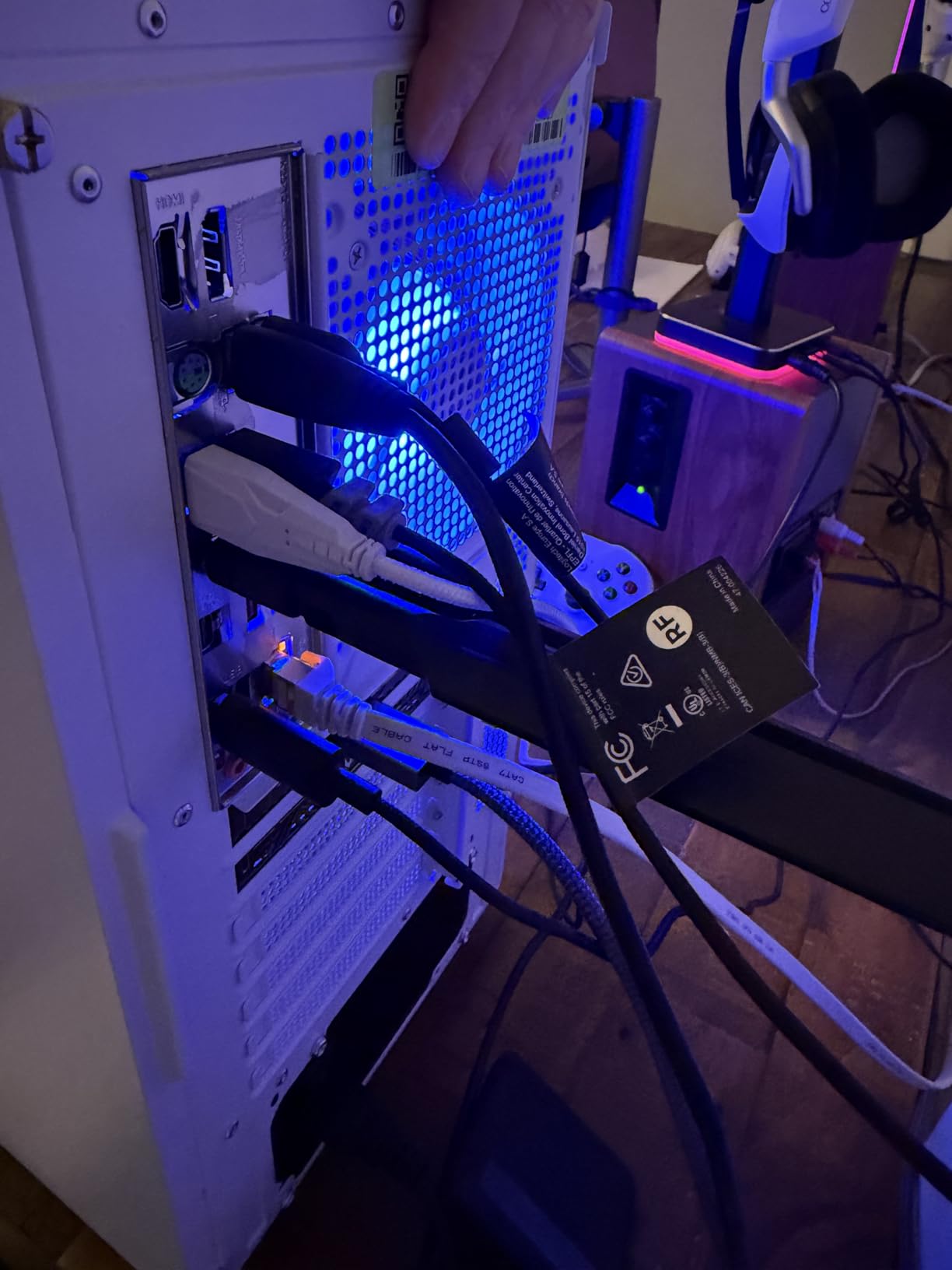 Skytech Gaming Azure 3 Desktop PC, Ryzen 7 7700X 4.5 GHz (5.4GHz), NVIDIA RTX 5070 12GB, 1TB Gen4 NVMe SSD, 32GB DDR5 RAM 600 RGB, 850W Gold ATX 3 PSU, 360mm ARGB AIO, Wi-Fi, Win 11 customer photo 2