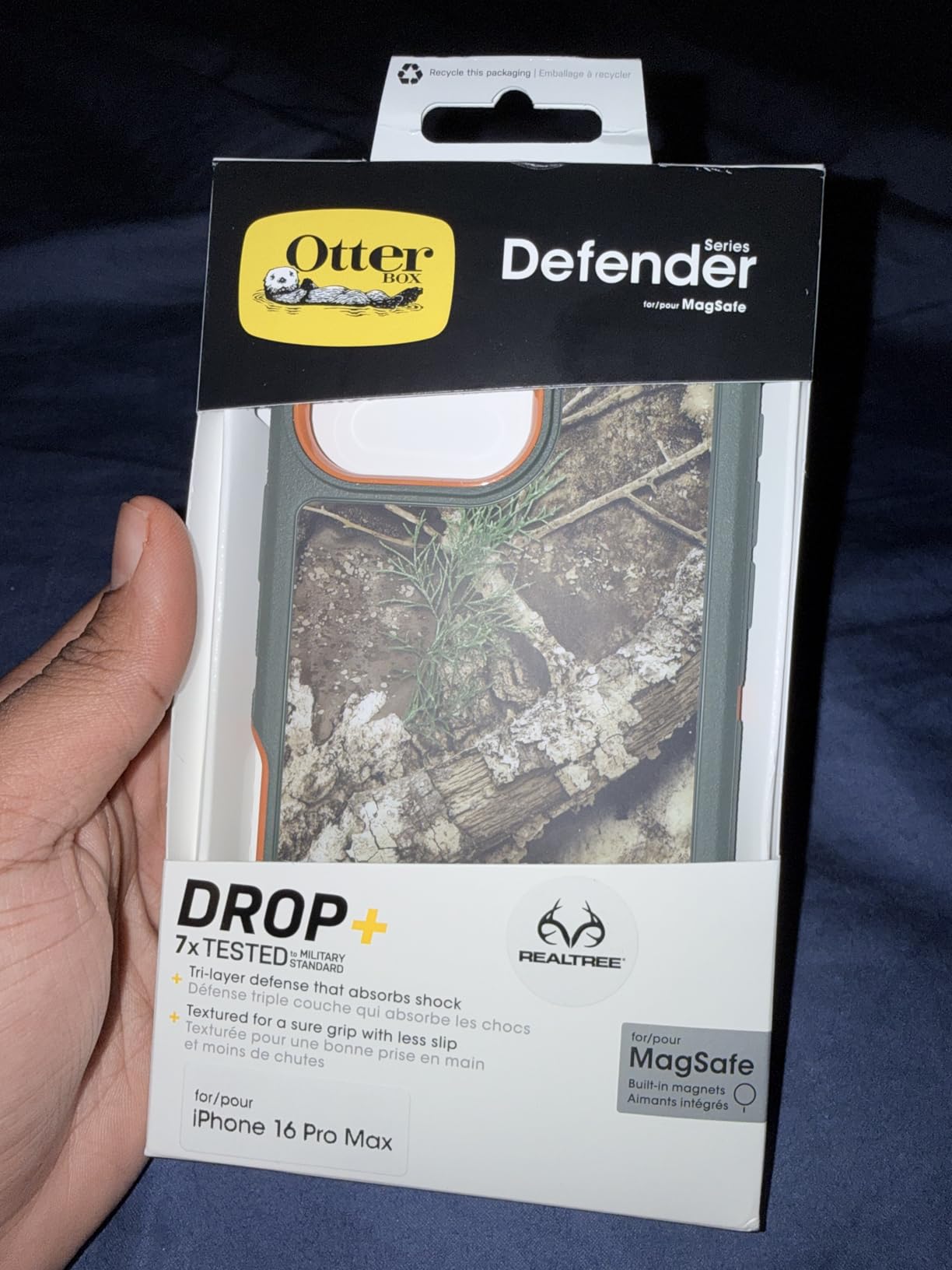 OtterBox iPhone 16 Pro Max Defender Series Case for MagSafe - Green Intrigue - Tough, Rugged & Durable iPhone Case, Snaps on MagSafe, Multi-Layer, Impact Absorbing iPhone Case customer photo 2