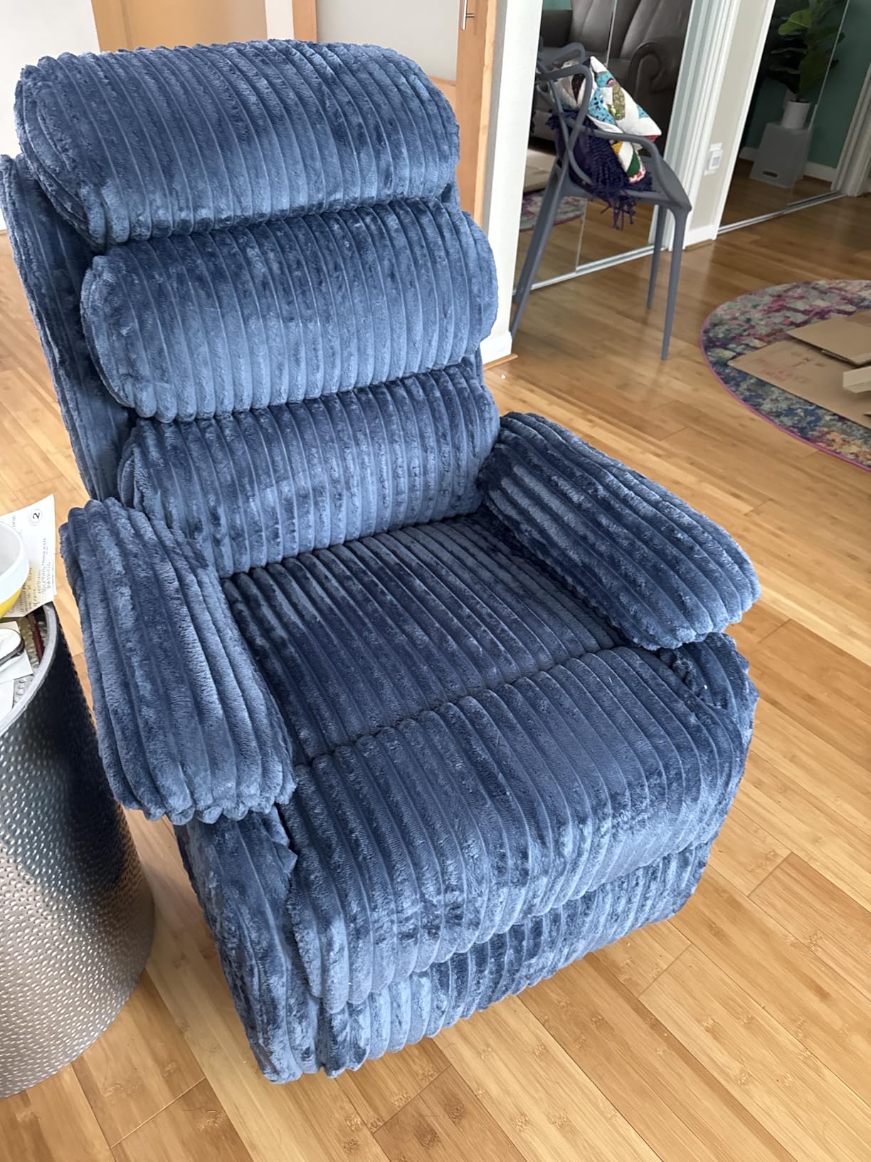 Adult 360 Degree Rocking Recliner Chair, Nursery Rocker Reclining Chair with Side Pocket, a Comfy upholstered Single Sofa Armchair. Suitable for Living Room, Bedroom Nursing use, Velvet Fabric in Beige customer photo 2