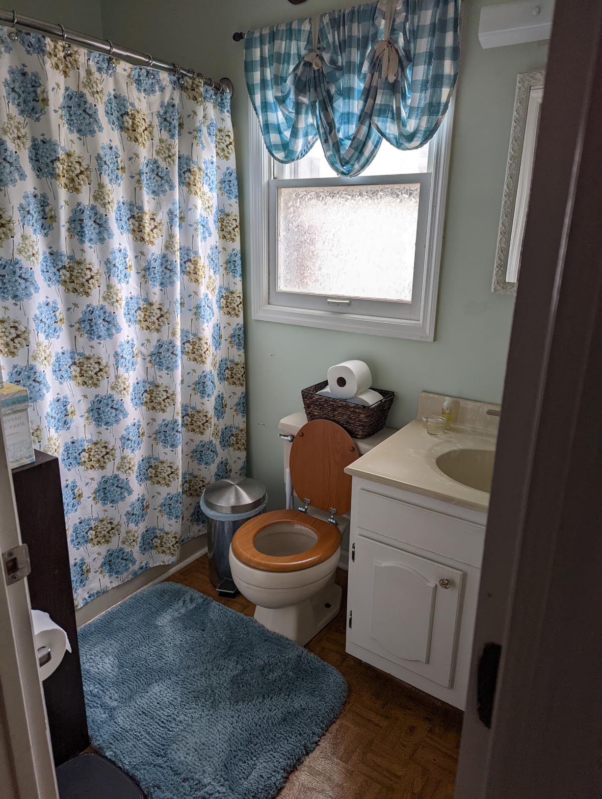 Gerber Viper Force Elongated Two-Piece Toilet with 12-in Rough-in, ADA Compliant Chair Height, High Efficiency 1.28 GPF, Soft-Close Seat and Install Kit with Wax Ring Included, White, GRS48352 customer photo 2