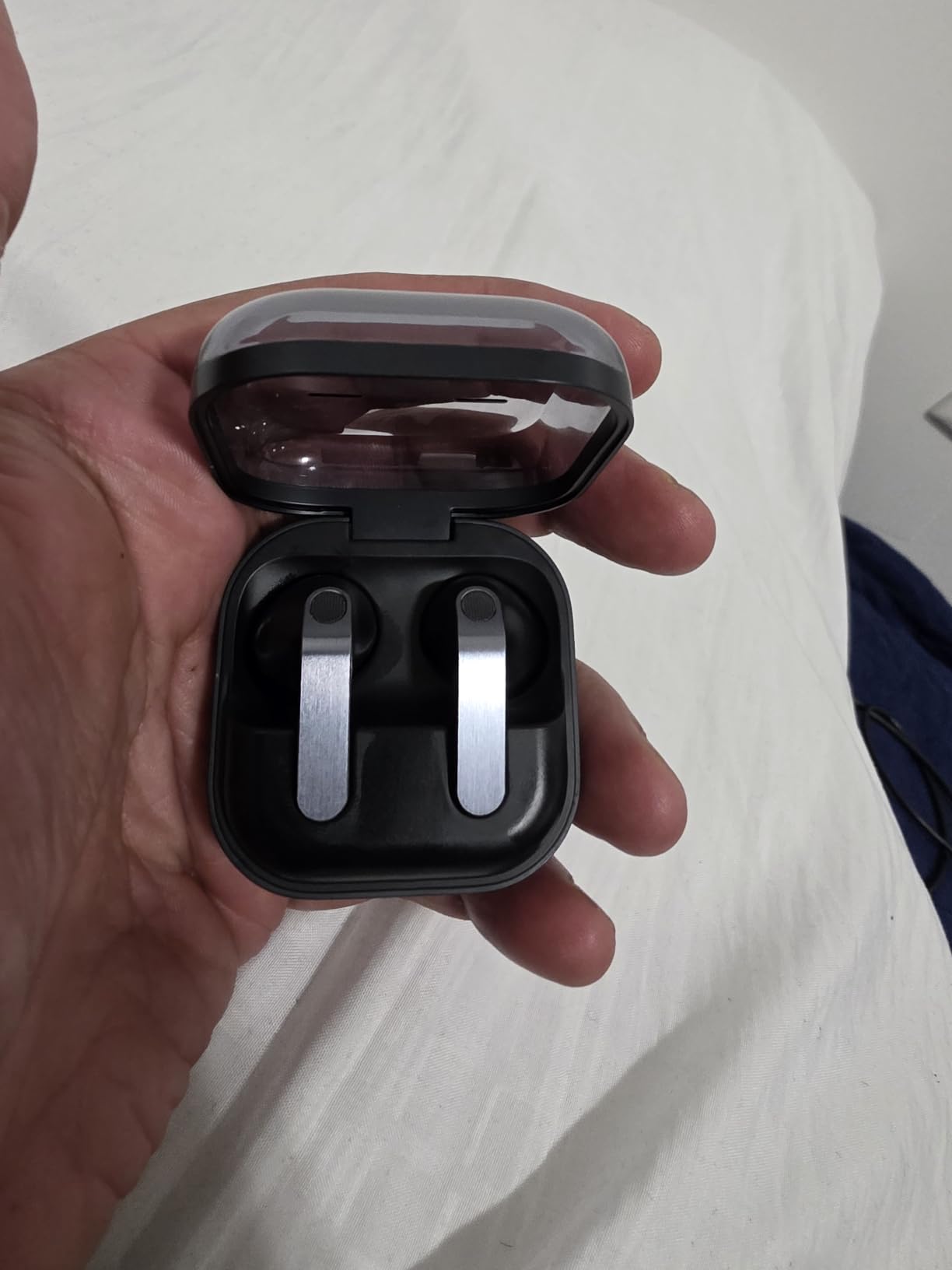 Samsung Galaxy Buds 4 (2026) AI True Wireless Bluetooth Earbuds, Noise Cancelling, Hi-Res Audio, 1-Way Speaker, New Fit, IP54, Live Translation, Black [US Version, 2 Yr Warranty] customer photo 1