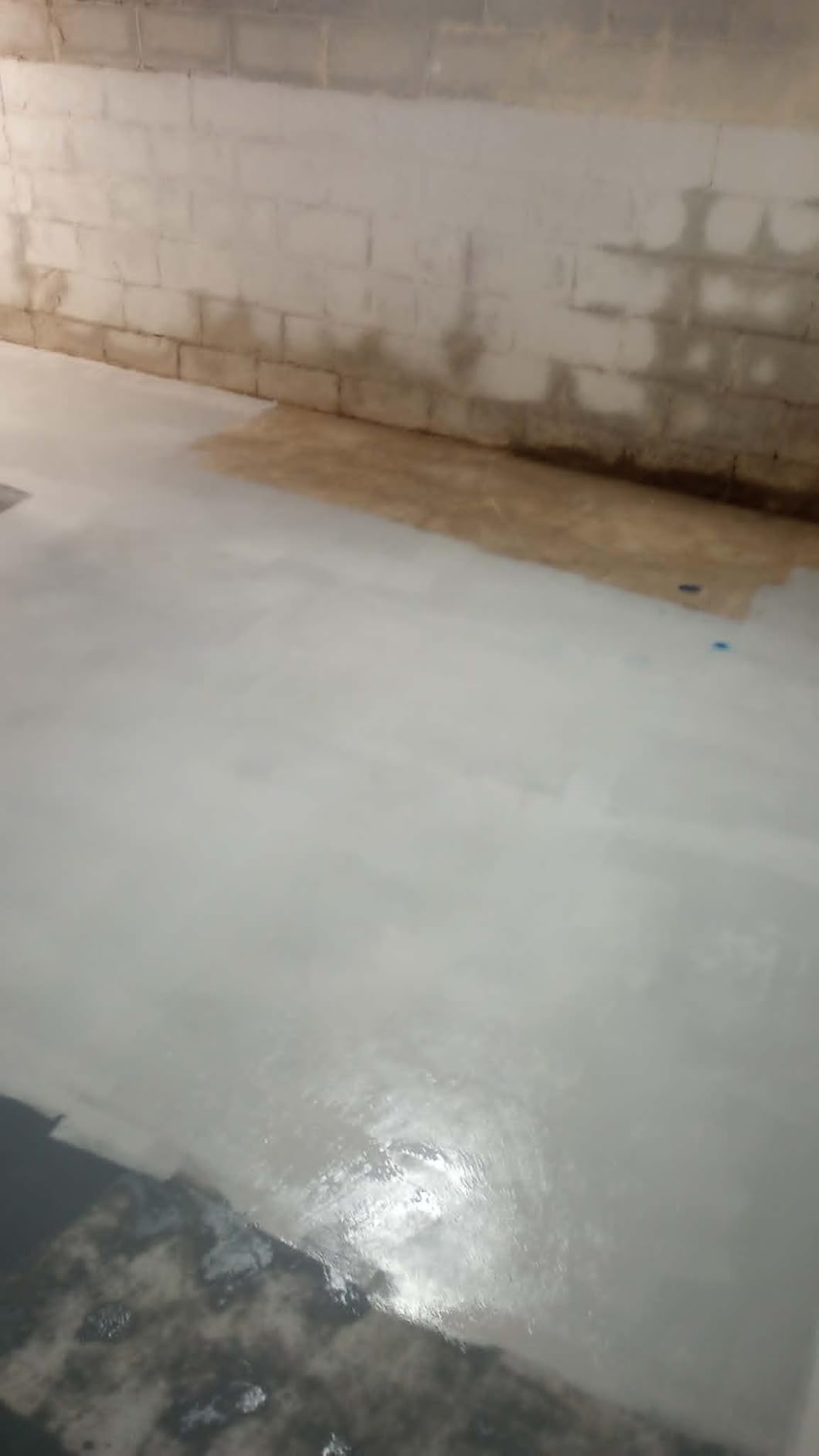 2-Part Epoxy Floor Coating | 1.06 Gal | 1:1 Mix Ratio | Low VOC, Garage & Basement Floor Paint | Anti-Slip, Chemical Resistant, 4H Hardness | Self-Leveling High-Gloss Finish for 270 Sq.Ft Per Coat customer photo 2