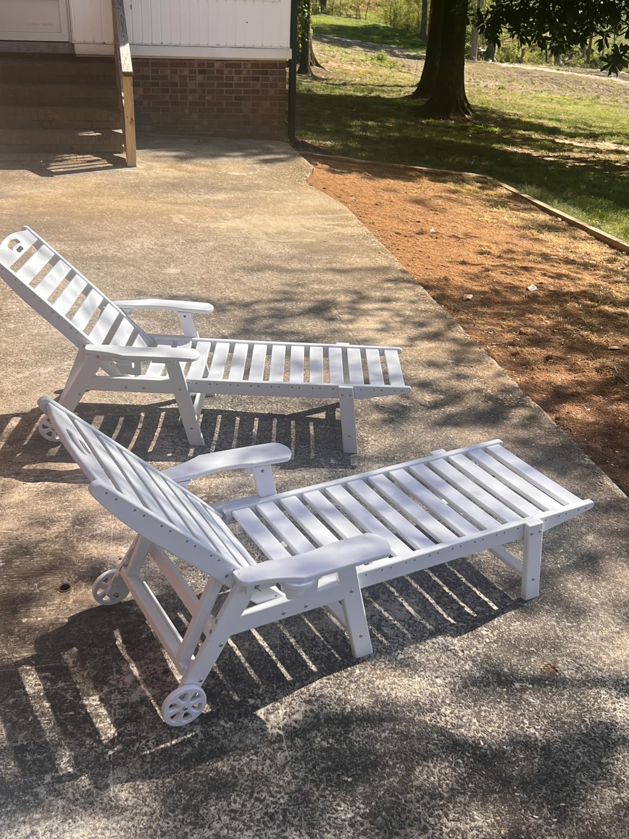 Chaise Lounge Outdoor, Lounge Chair Outdoor with Wood Texture, Adjustable 5-Position Backrest, HDPE Lounge Chair with Wheels & Cup Holder for Pool Deck Backyard, Teak customer photo 2
