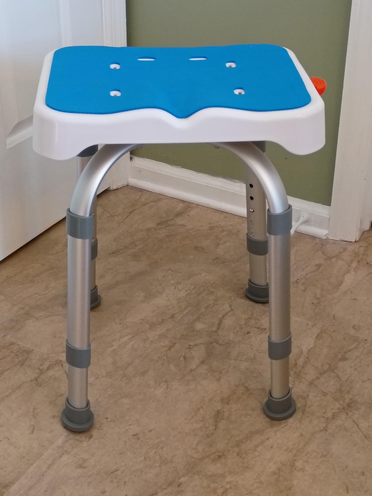 KingPavonini Swivel Shower Chair with Arms and Back, 550 lbs Heavy-Duty Shower Chair for Inside Shower Stall and Tub, Anti-Slip M-Shaped Seat & Height Adjustable Shower Seat for Elderly and Disabled customer photo 1