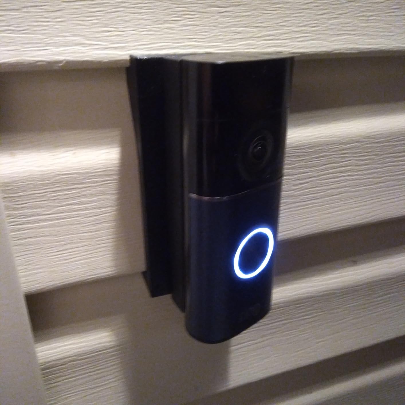 Ring Wired Doorbell Plus (newest model) - Retinal 2K with wide-angle video, 4x Enhanced Zoom, and Low-Light Sight, Nickel Silver customer photo 2