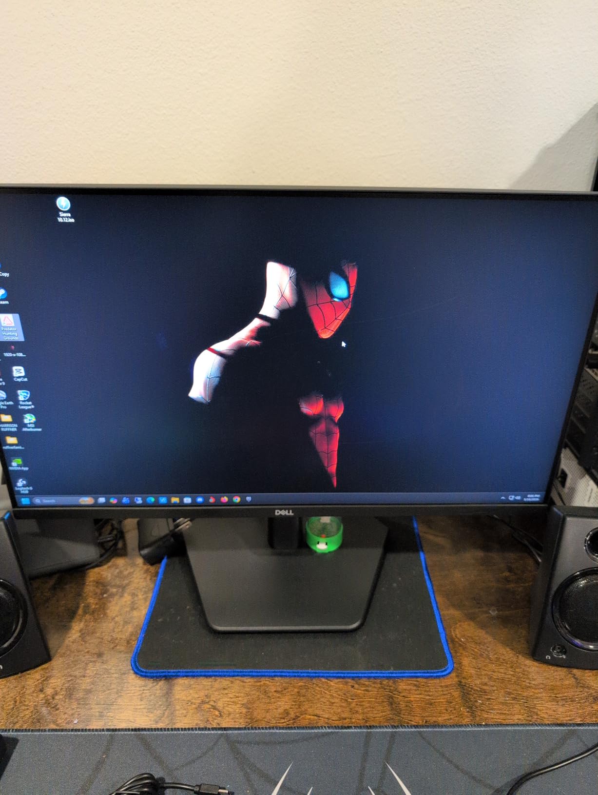 Dell 27 240Hz Gaming Monitor - SE2726HG - 27-inch FHD (1920x1080) 240Hz Display, IPS Technology, AMD FreeSync Premium, TÜV 3-Star, 2X HDMI, DisplayPort 1.4, Tilt customer photo 1