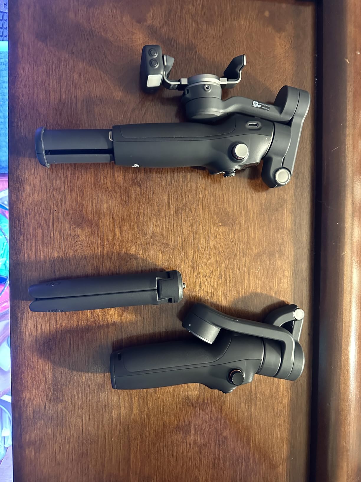 DJI Osmo Mobile 8 Standard Combo, Gimbal Stabilizer for Phone, AI Native Tracking, 360° Pan Rotation, Built-in Extension Rod & Tripod, 10h Battery, Extension Rod, Robust 3-Axis Stabilization customer photo 2