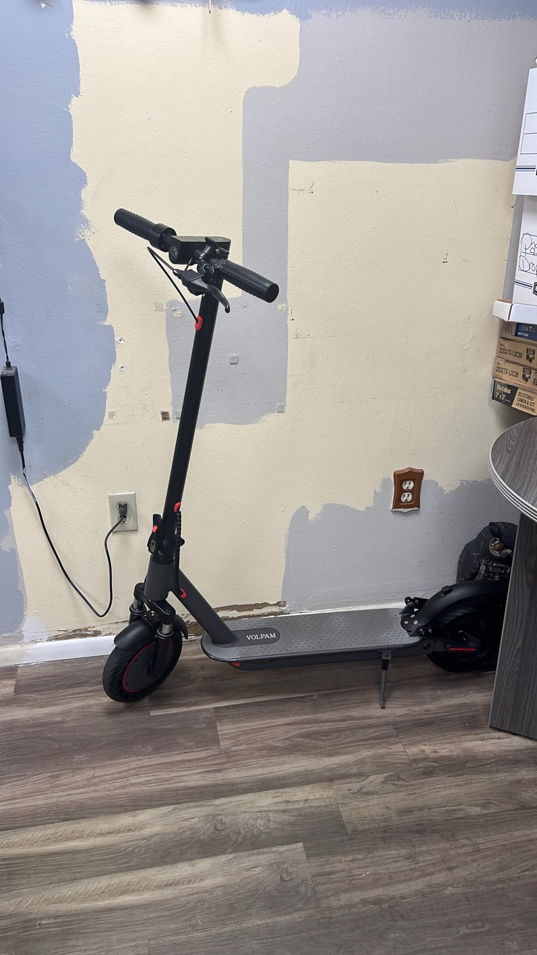 VOLPAM 10''/11'' Electric Scooter with Dual Suspensions, 19/22MPH, 500W/800W Motor, 60/40/31/23Miles Long Range, Dual Braking, Max Load 264 lbs customer photo 1
