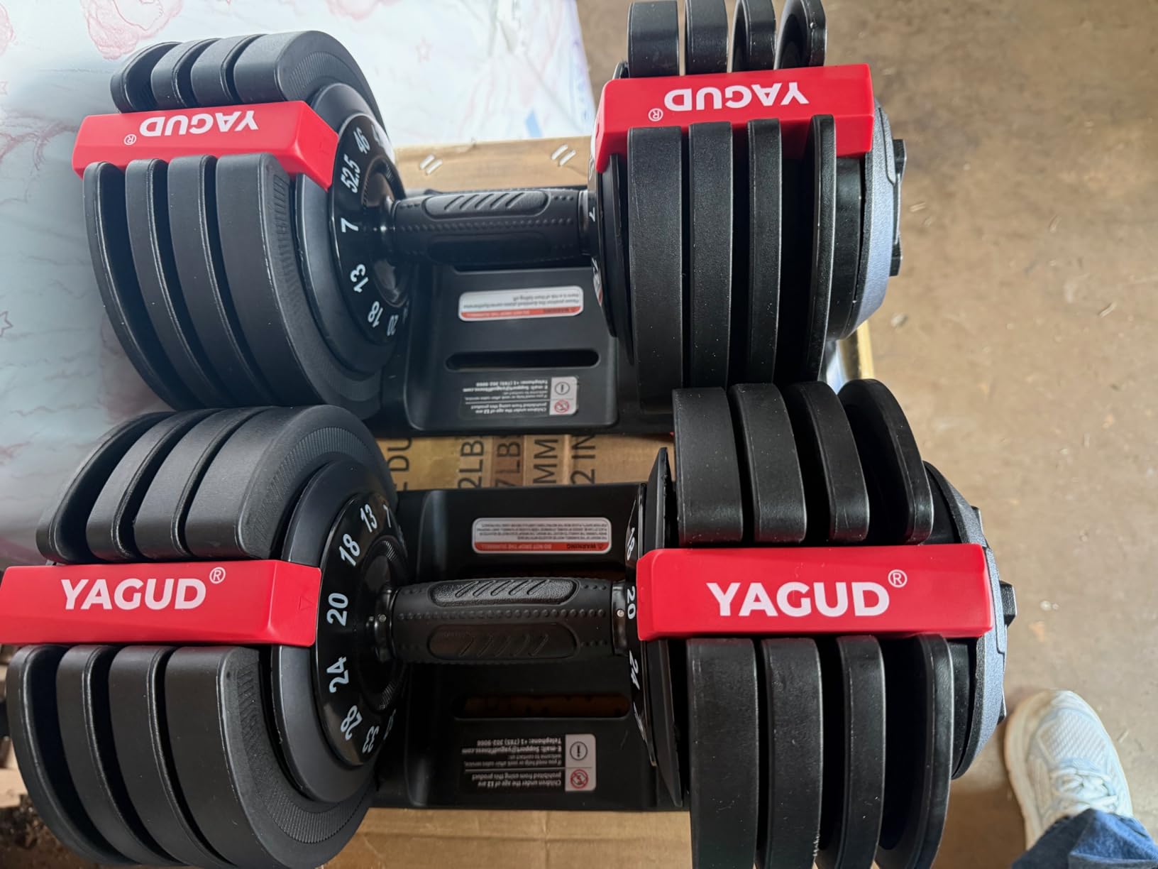 Yagud Adjustable Dumbbell Set, 52.5/90 lbs Weights Dumbbells, 1 Hand Rotation, Safety Lock System, Anti-Slip Textured Handle, Space-Saving Dumbbell Set for Full-Body Home Gym customer photo 2