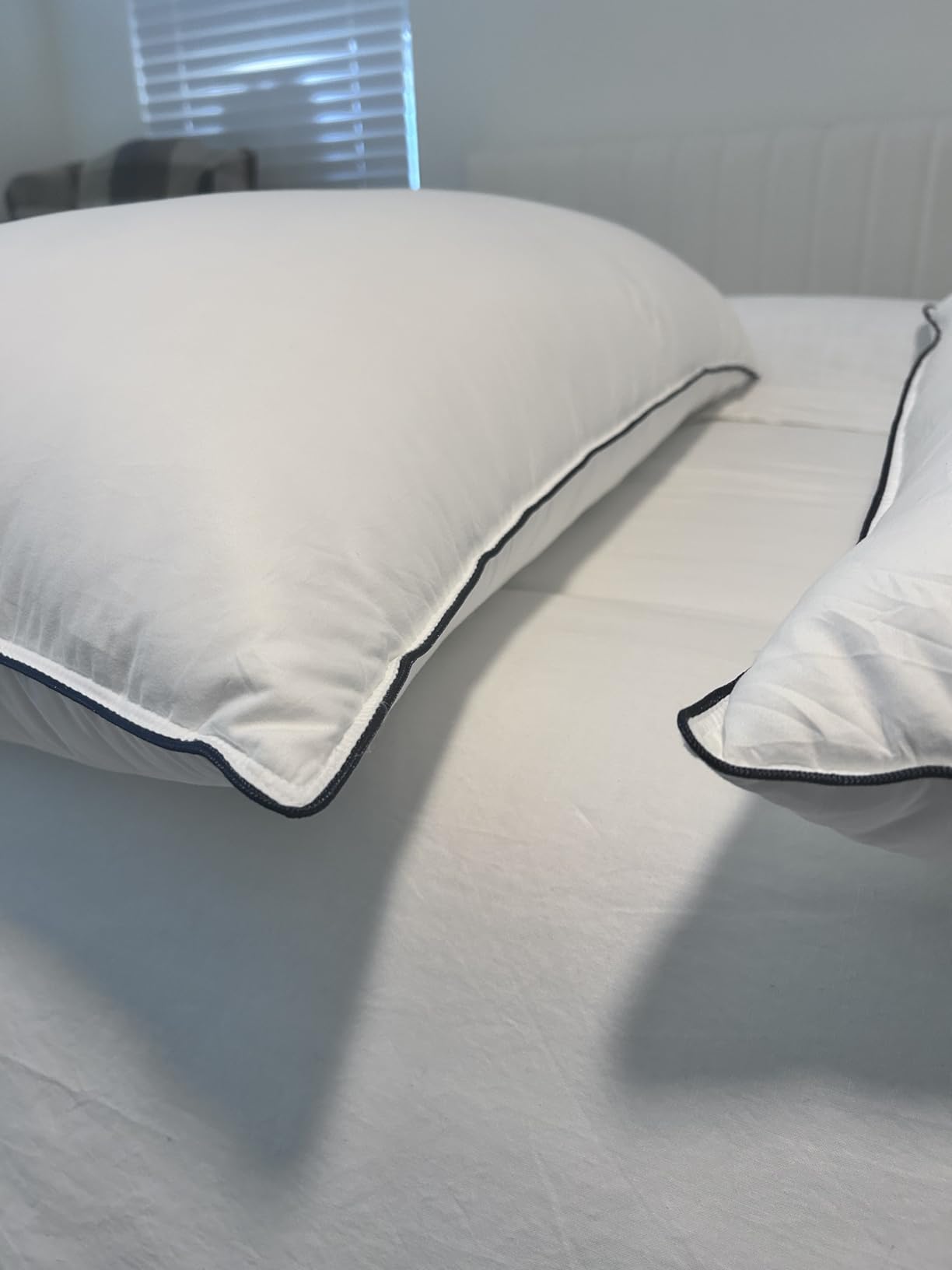 Goose Down Bed Pillows Queen Size Set of 2 (White), Hotel Collection Pillows for Sleeping, Gusseted Pillow for Side, Back, or Stomach Sleepers, 20 x 30 inches customer photo 2