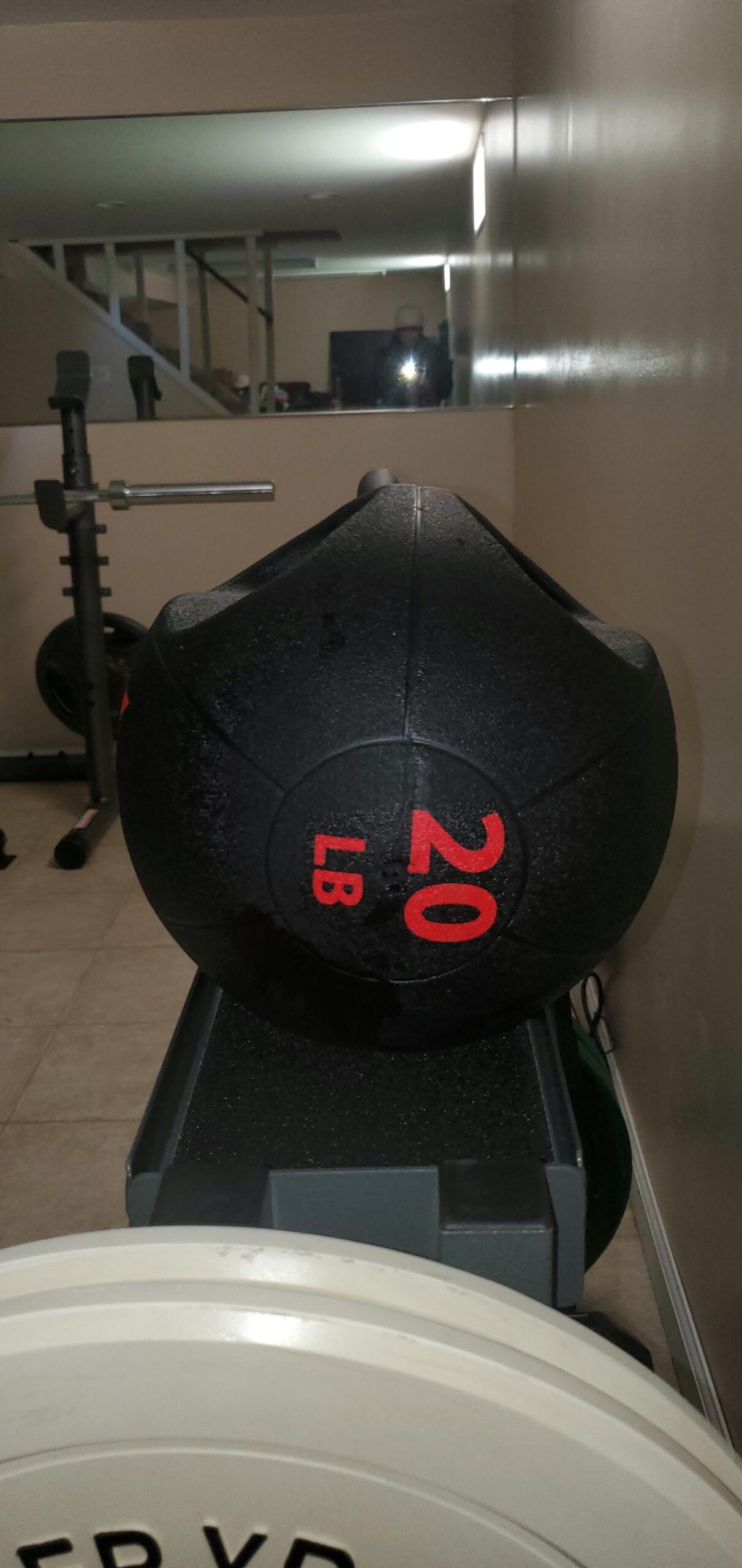 Dynamax Standard Medicine Ball, 4-30 lb Soft Shell Wall Ball, 14-Inch Weighted Exercise Ball for Strength Training, Core Workouts, Conditioning & Functional Fitness customer photo 2