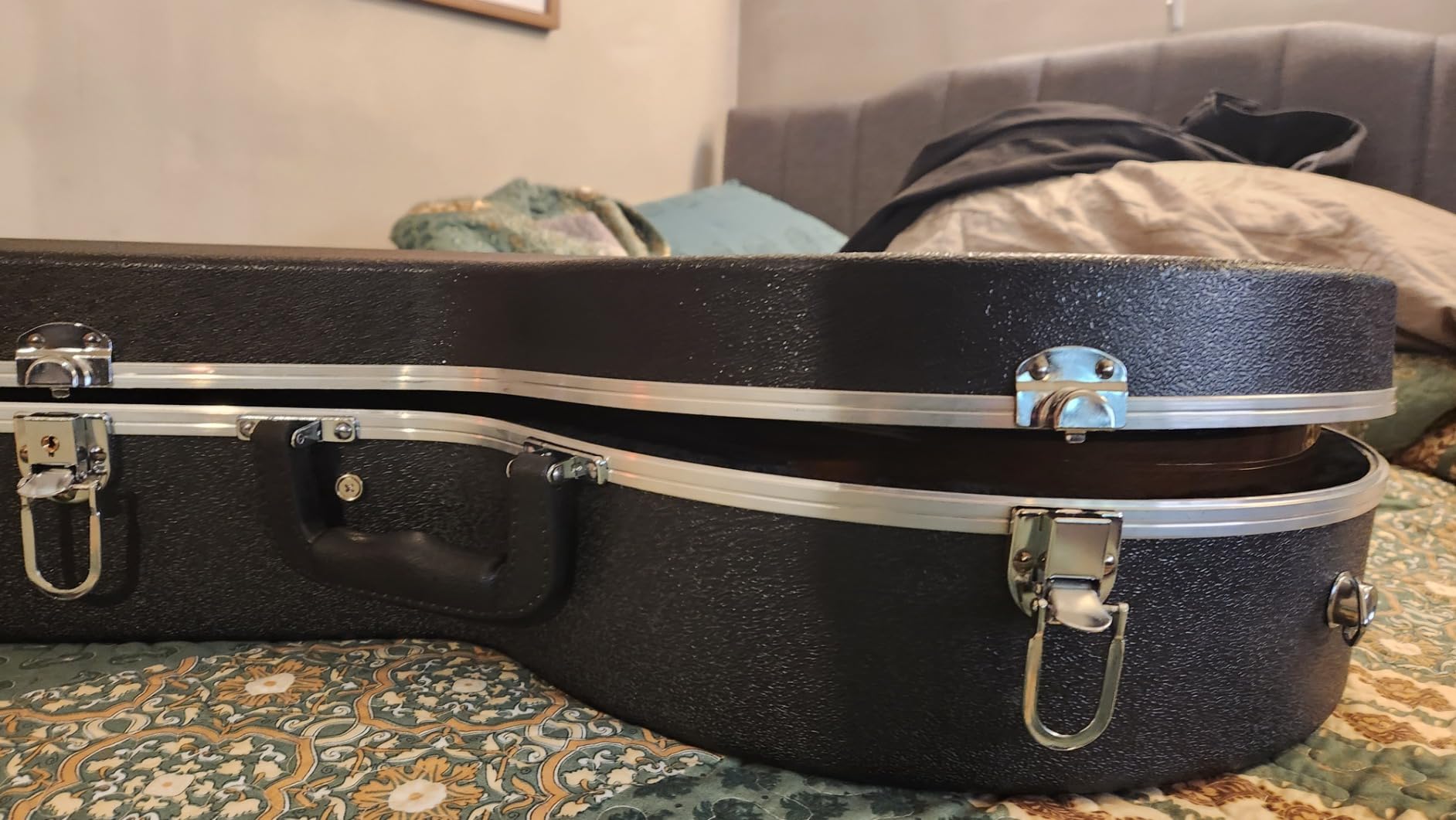 Gator Cases Deluxe ABS Molded Case for Full Size Banjos (GC-BANJO-XL) customer photo 1
