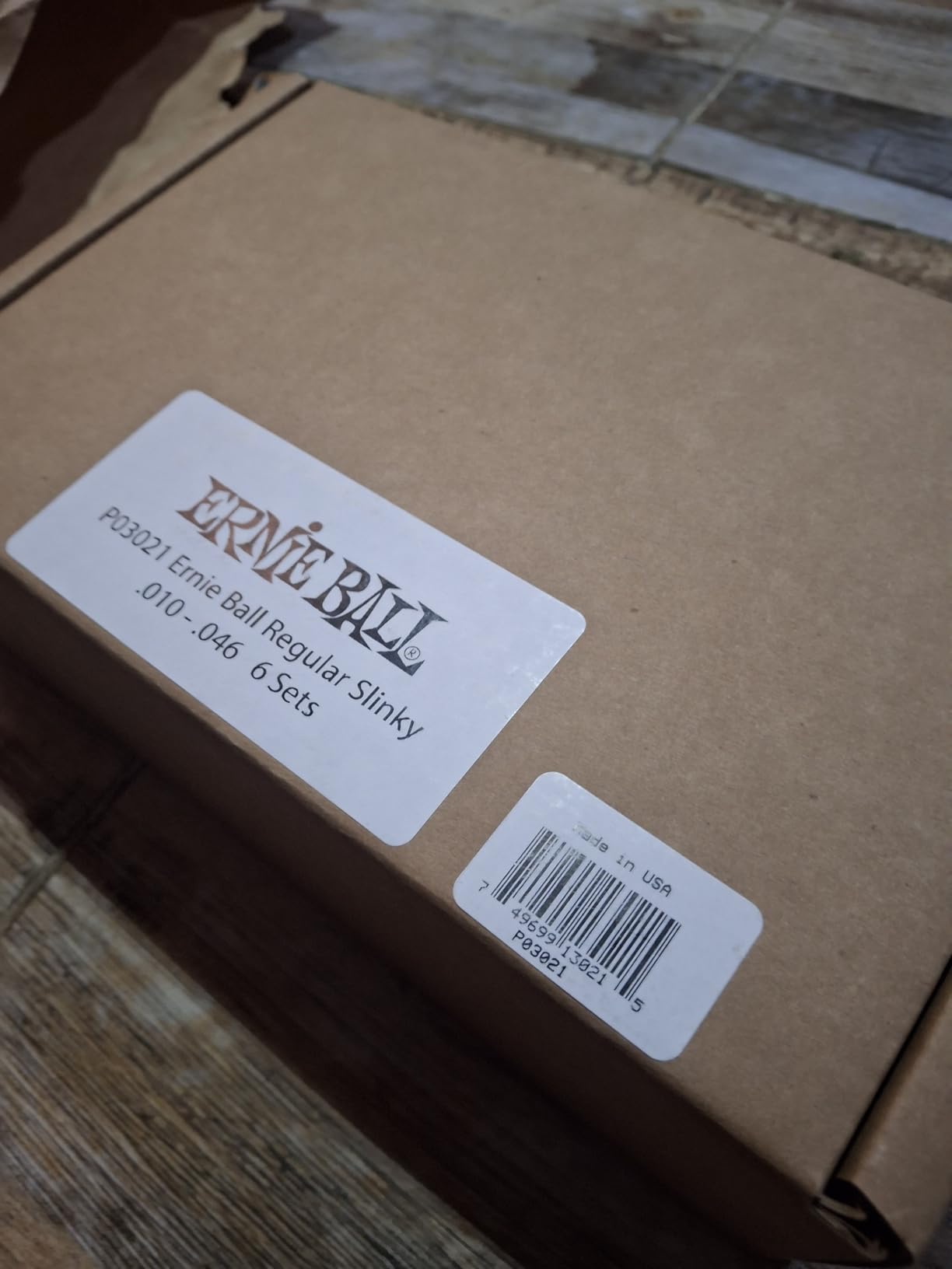 Ernie Ball Regular Slinky Nickel Wound Electric Guitar Strings, 10-46 Gauge (P02221) customer photo 1