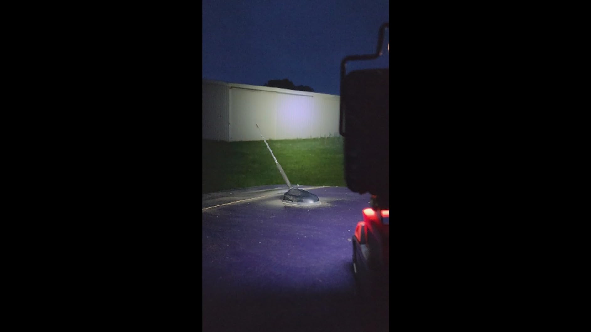 Milwaukee 48-11-1828 Genuine OEM M18 3 Amp Hour 18V Lithium Ion XC Extended Capacity Battery with Redlink Intelligence and Extreme Weather Performance customer photo 2