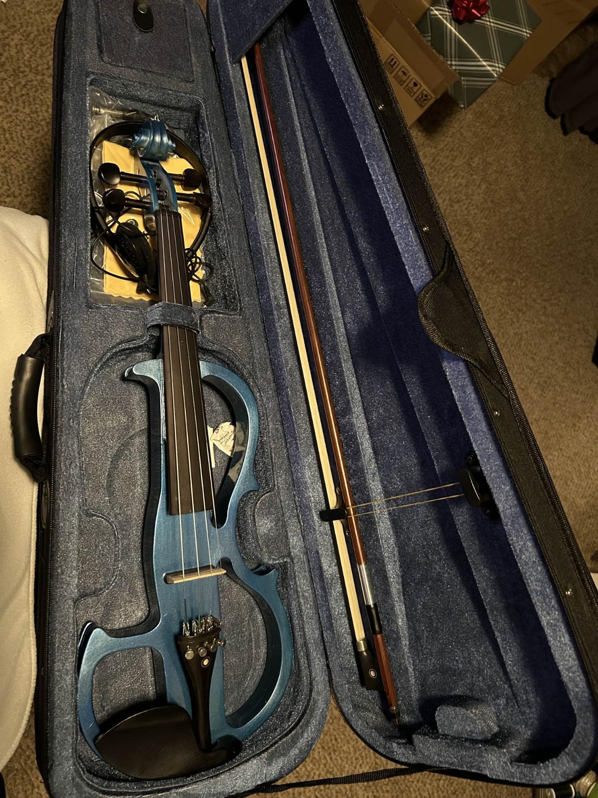 Cecilio Solid Wood Electric/Silent Violin with Ebony Fittings - 4/4 Full Size - Metallic Red Mahogany customer photo 2