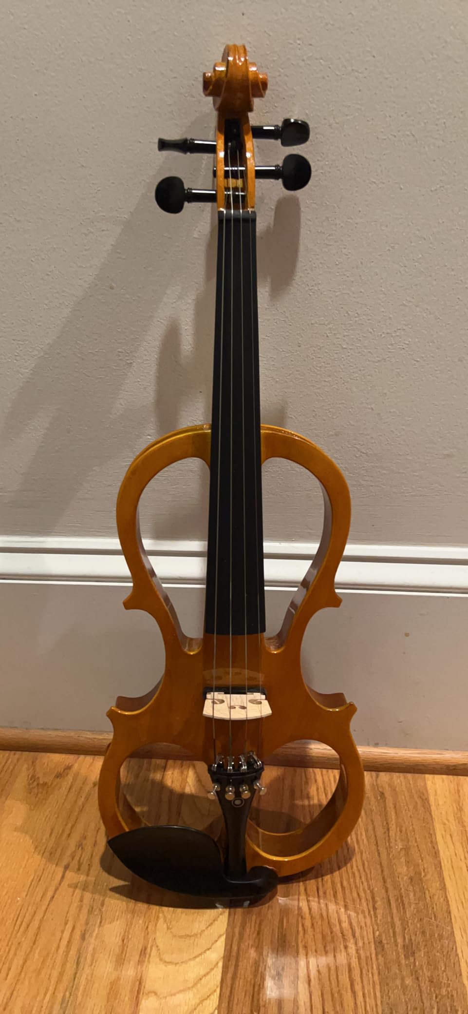 Cecilio 4/4 Full Size Electric Silent Violin, Hand-Carved Solid Maple Wood, Complete Set with Case & Ebony Fittings, Ideal for Practice, Stage & Studio Use, Yellow Maple Metallic customer photo 2