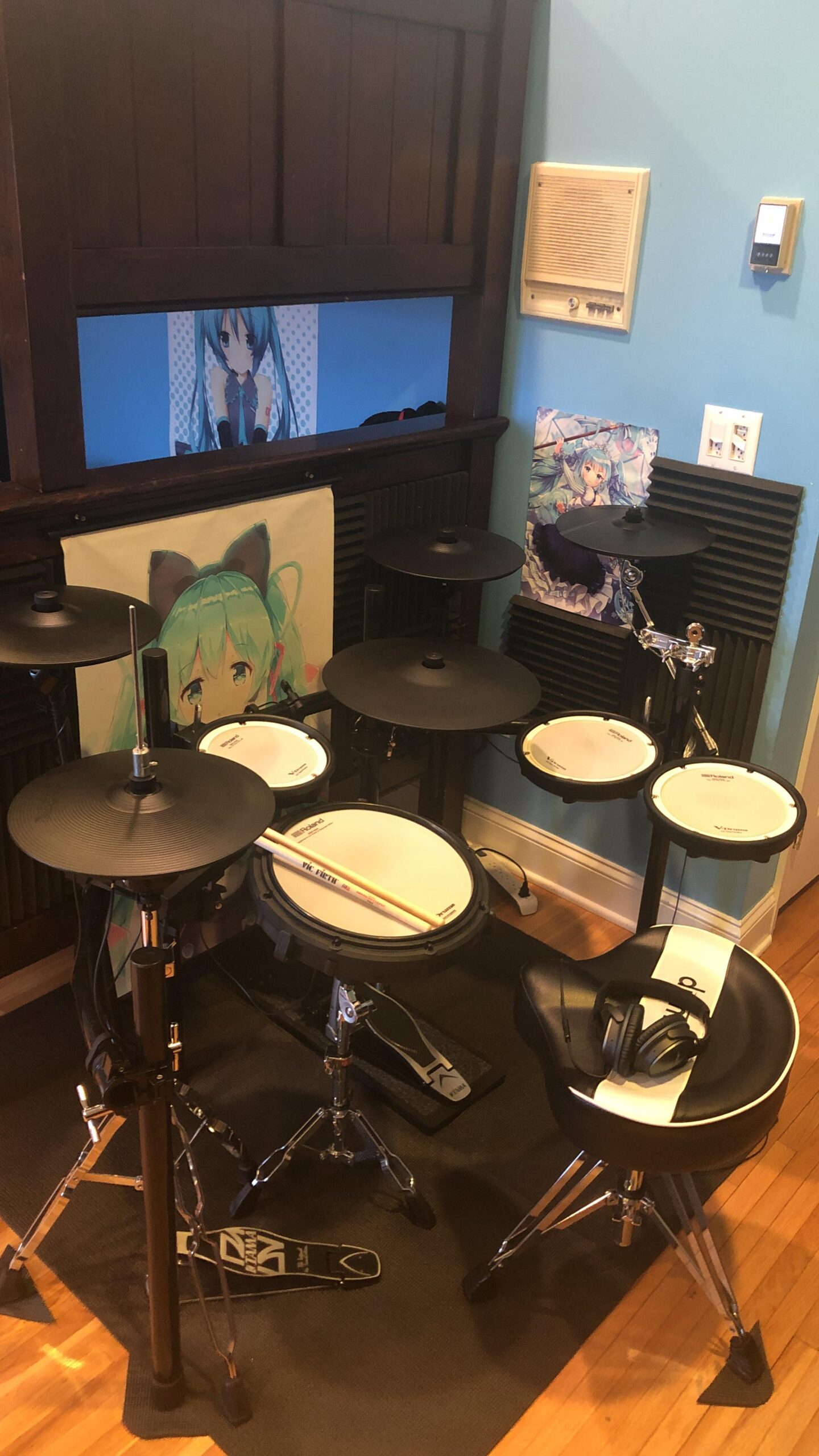 On-Stage DMA6450 Non Slip Drum Mat w/Bag (for Drum Kits & Percussion Instruments, 6'x4', Portable, Durable Construction, Ideal for Studio and Live Performances, Black Finish) customer photo 1