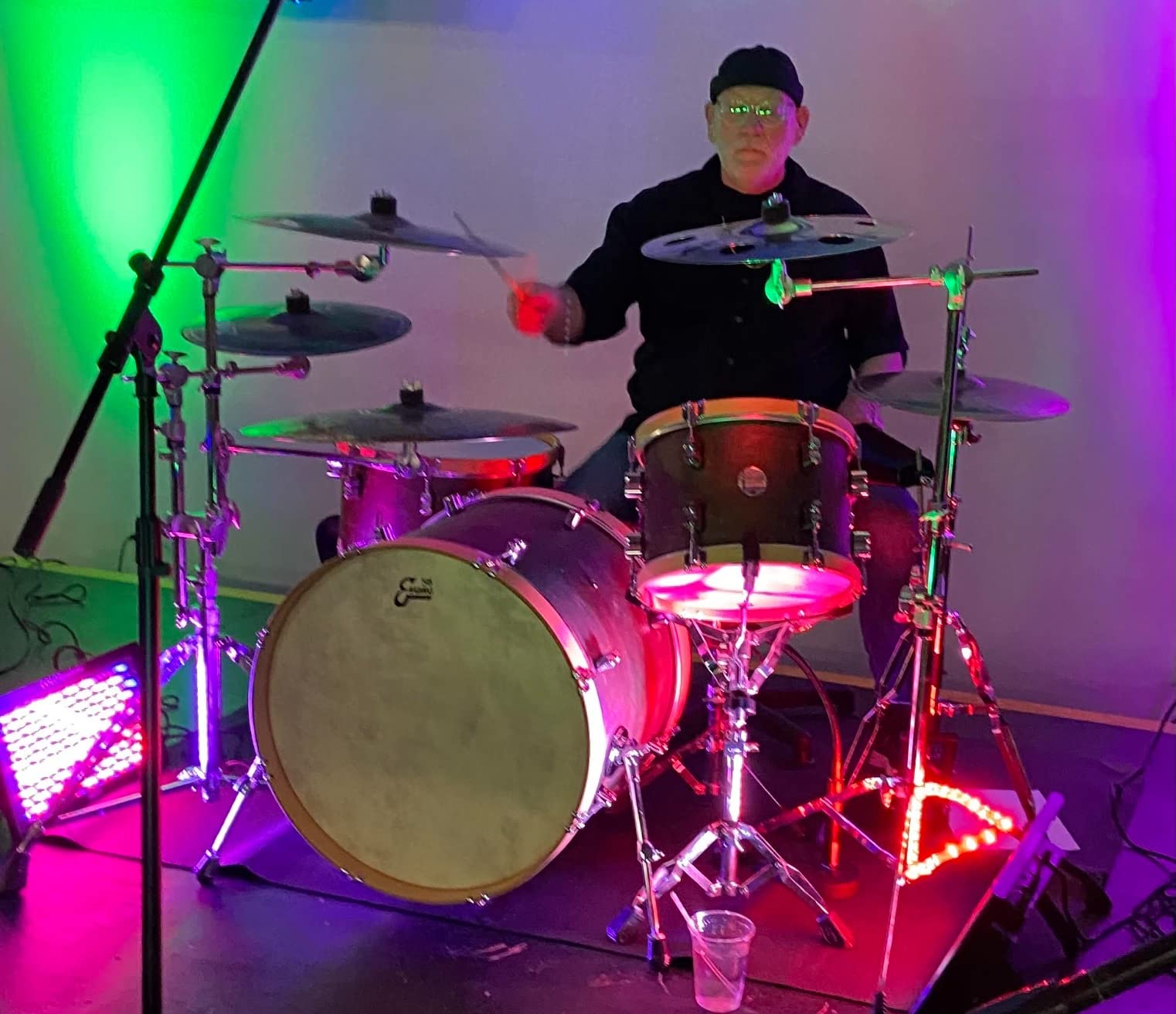 On-Stage DMA6450 Non Slip Drum Mat w/Bag (for Drum Kits & Percussion Instruments, 6'x4', Portable, Durable Construction, Ideal for Studio and Live Performances, Black Finish) customer photo 2