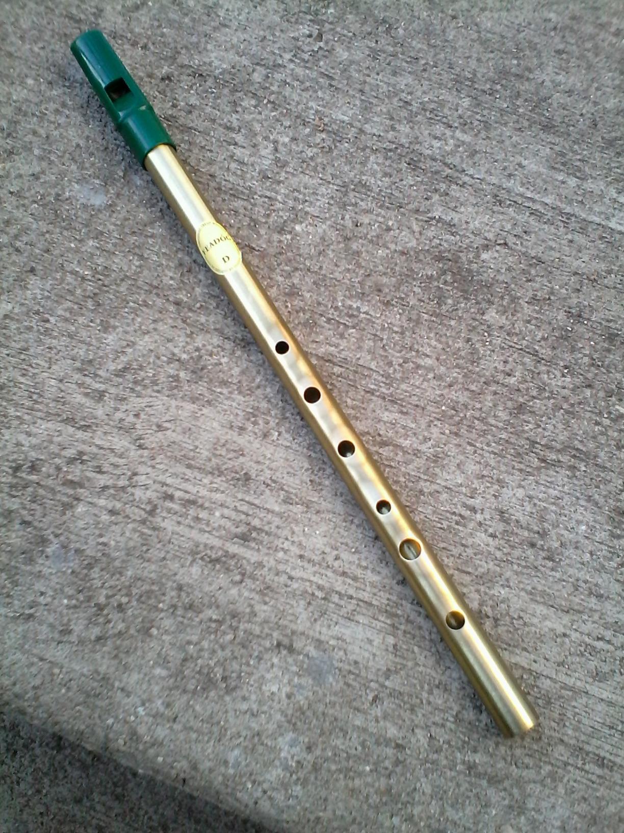 Feadog IW10 Brass D Whistle - Traditional Irish Tin Whistle customer photo 2