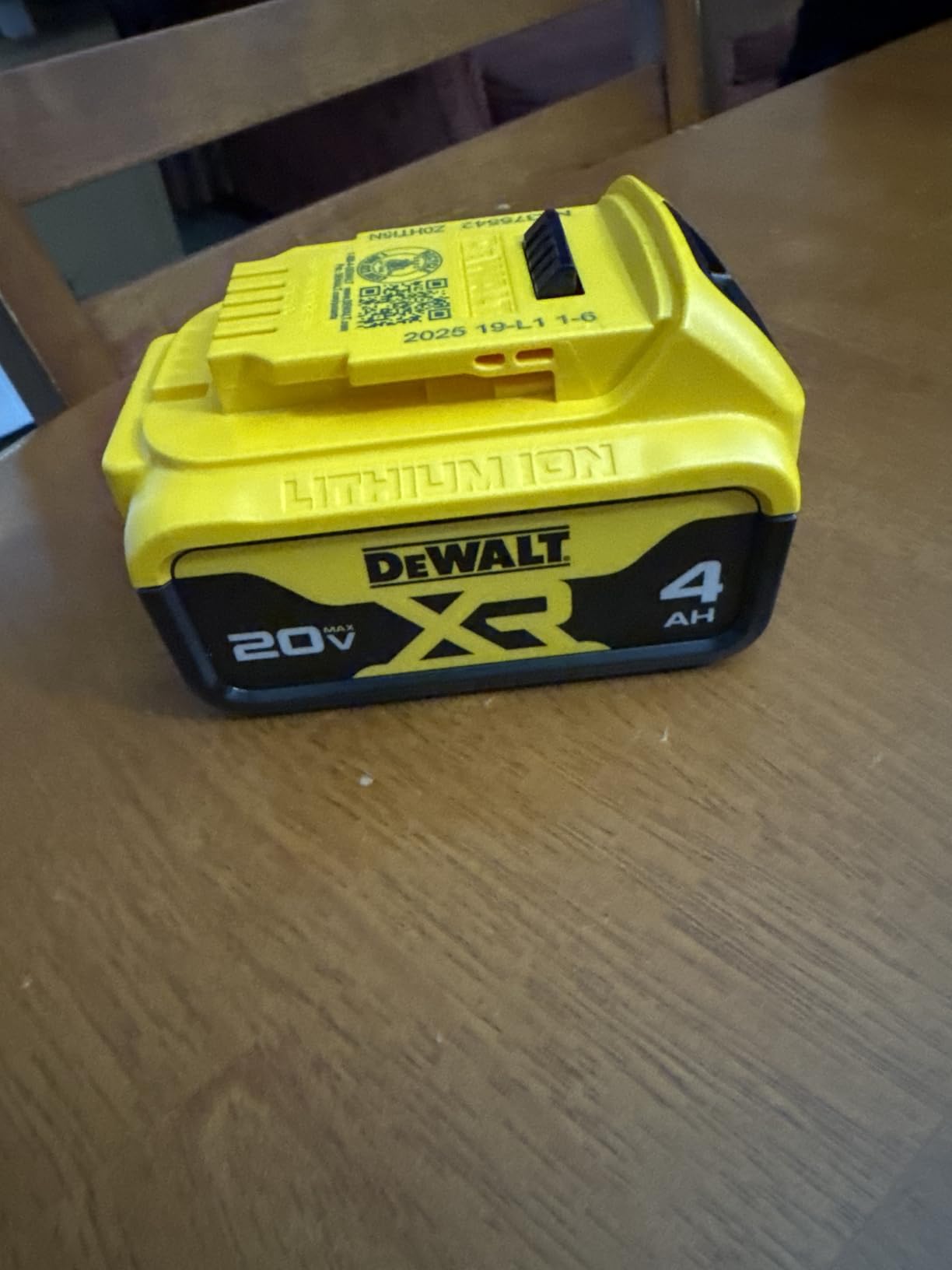 DeWalt 20V MAX Battery, Premium 4.0Ah (DCB204) customer photo 2