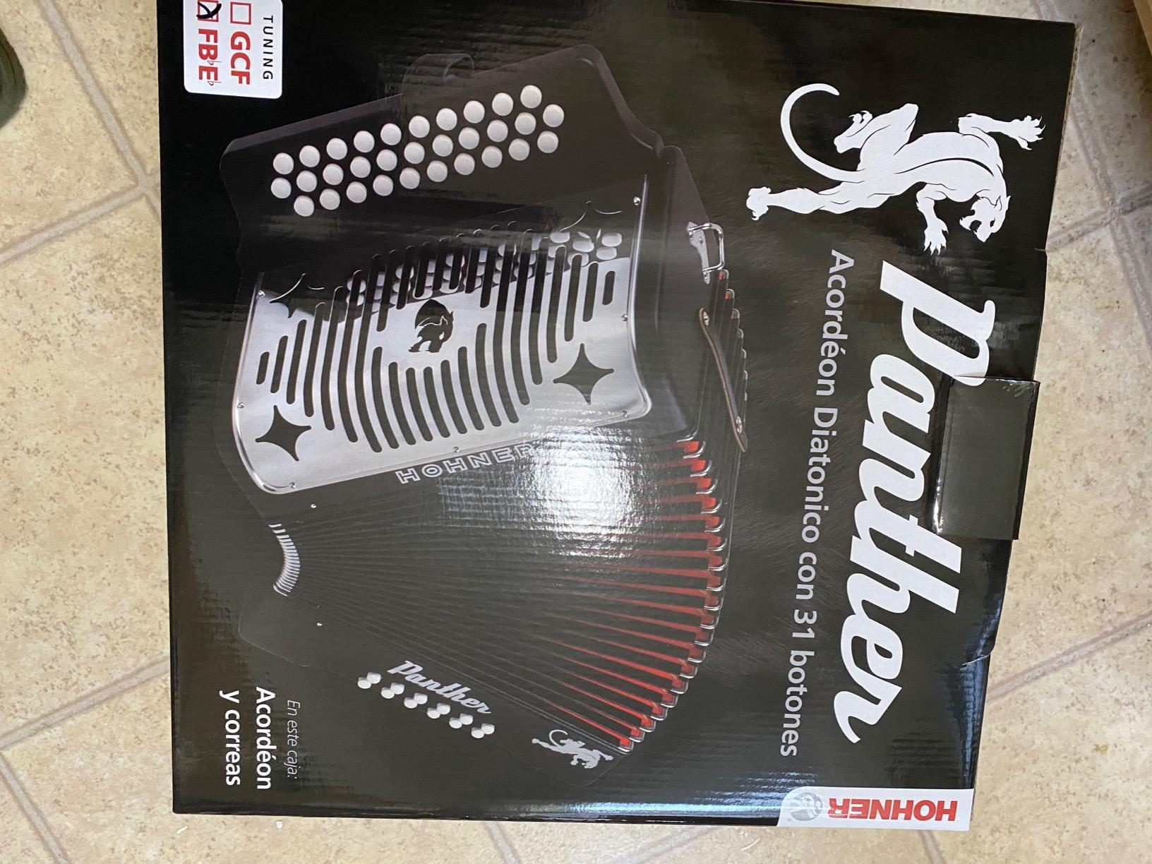 HOHNER Accordion, 3100FB F/Bb/Eb Diatonic (Black) customer photo 1
