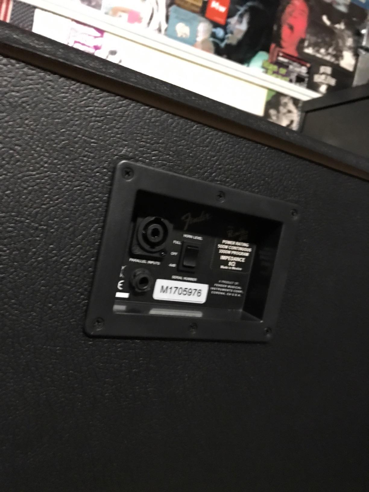 Fender Rumble 4x10 Cabinet v3 Electric Bass Amplifier Cabinet, with 2-Year Warranty customer photo 2