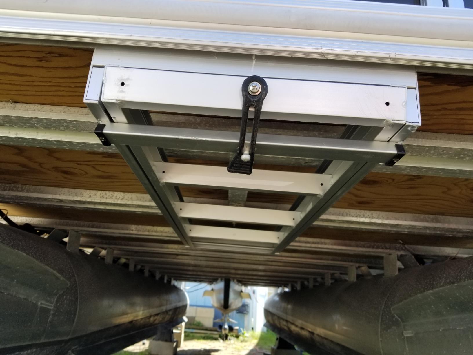Extreme Max 3005.3434 Undermount Pontoon Ladder - 4-Step customer photo 2