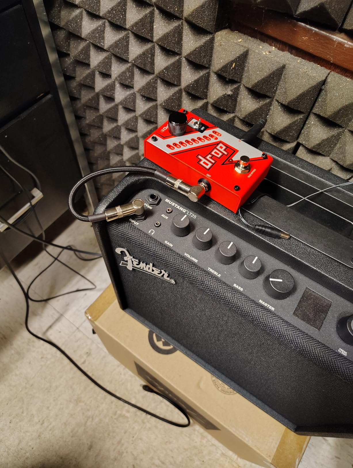 Digitech DROP Compact Polyphonic Drop Tune Pitch Shift Pedal with Momentary Latch Switching and True Bypass customer photo 1