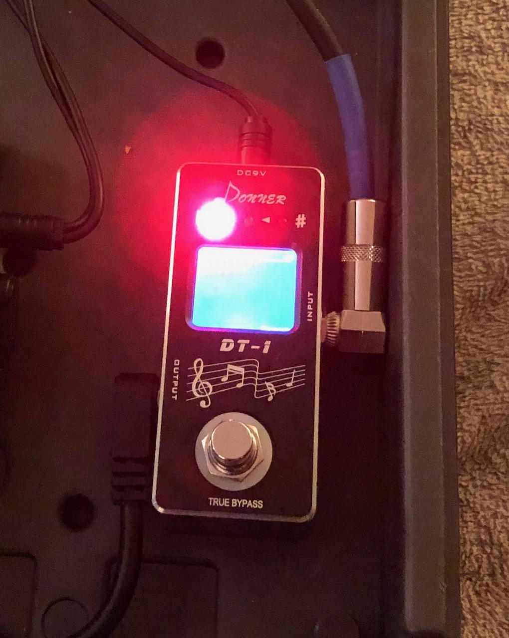 Donner Tuner Pedal DT-1 Chromatic Guitar Tuner Pedal with Pitch Indicator for Electric Guitar and Bass customer photo 1