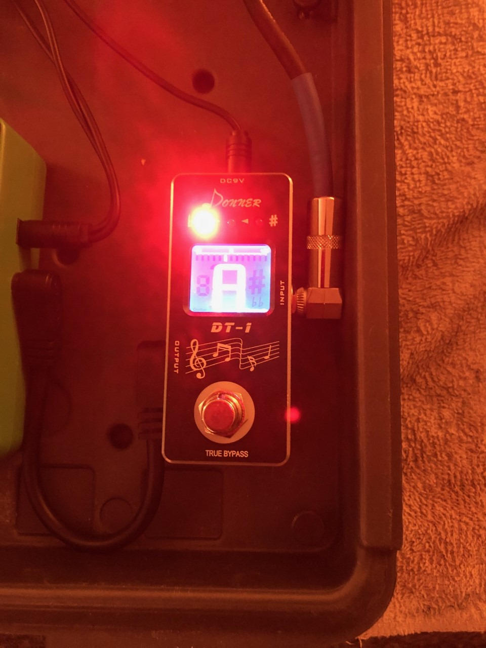 Donner Tuner Pedal DT-1 Chromatic Guitar Tuner Pedal with Pitch Indicator for Electric Guitar and Bass customer photo 2