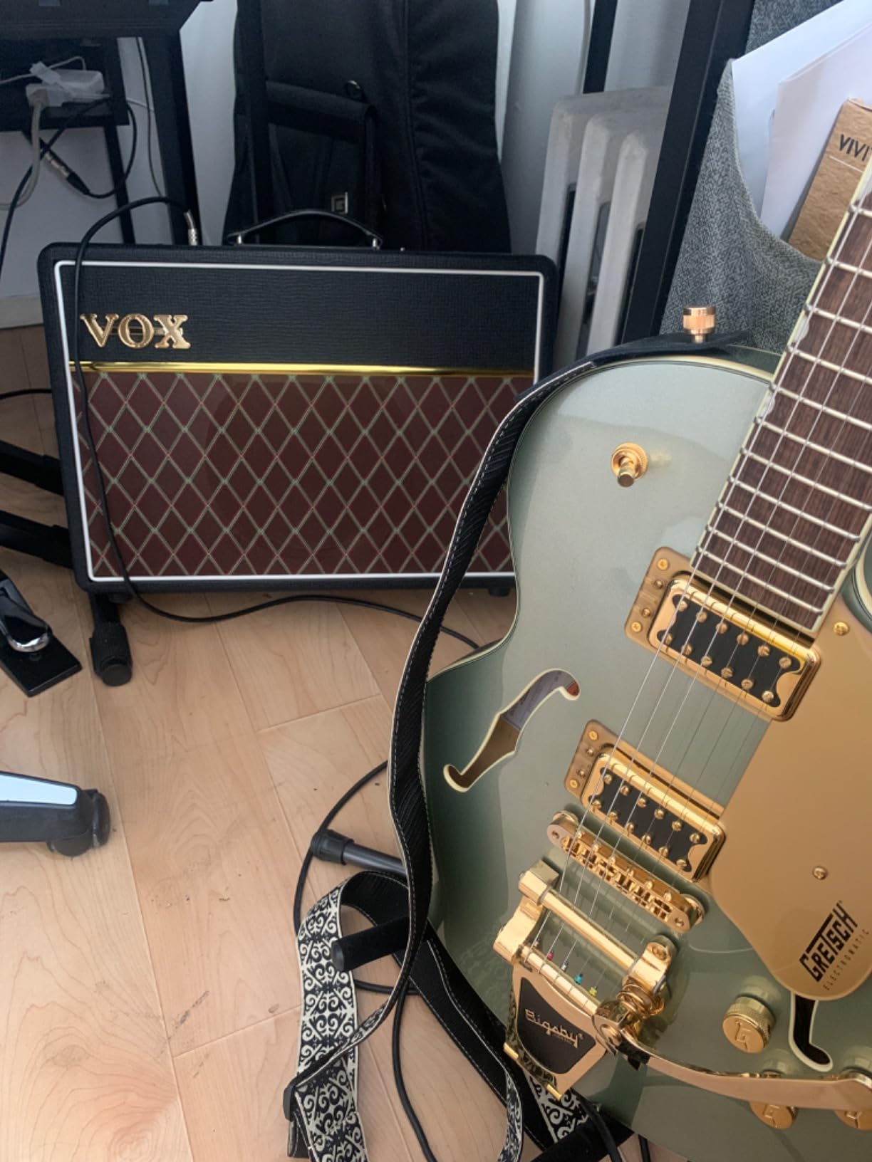 VOX AC10C1 1x10 inch 10-watt Guitar Tube Combo Amplifier w/ 1 Channel, 2-band EQ, Reverb, and Celestion Speaker customer photo 1