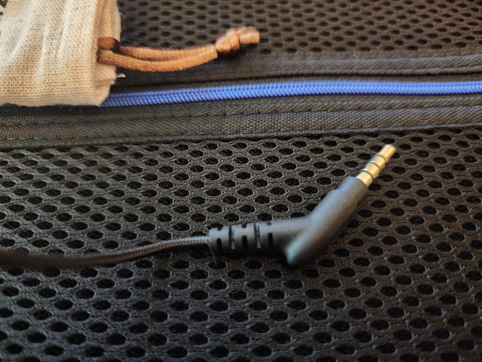Symphonized Wired Earbuds 3.5mm Jack - Wooden Earphones with Mic & Volume Control, Plug In Ear Headphones Wire, Corded Ear Buds Wired Earbuds with Microphone for Computer, Laptop & Phone with Aux Cord customer photo 2