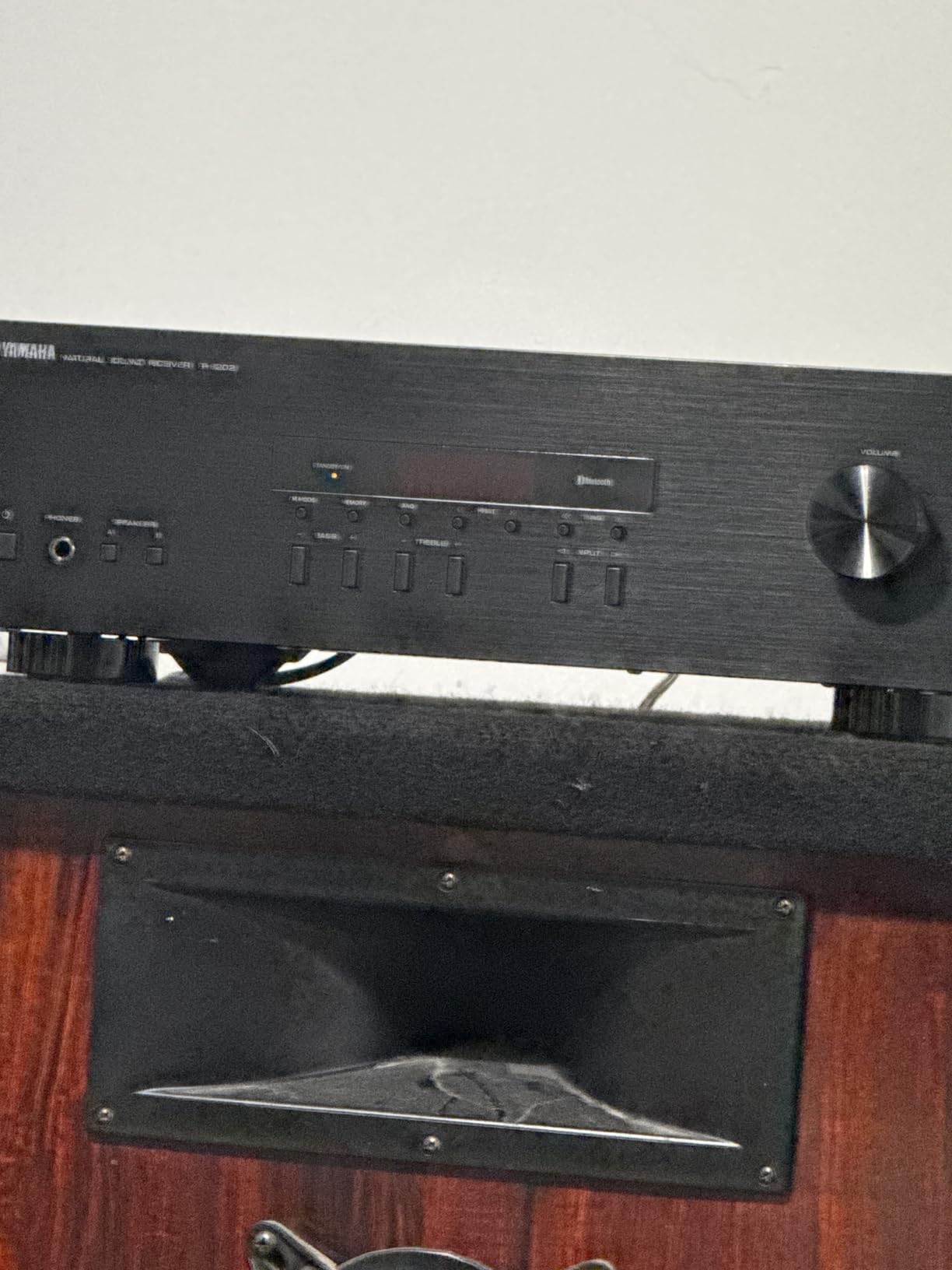 YAMAHA R-S202BL Stereo Receiver customer photo 1