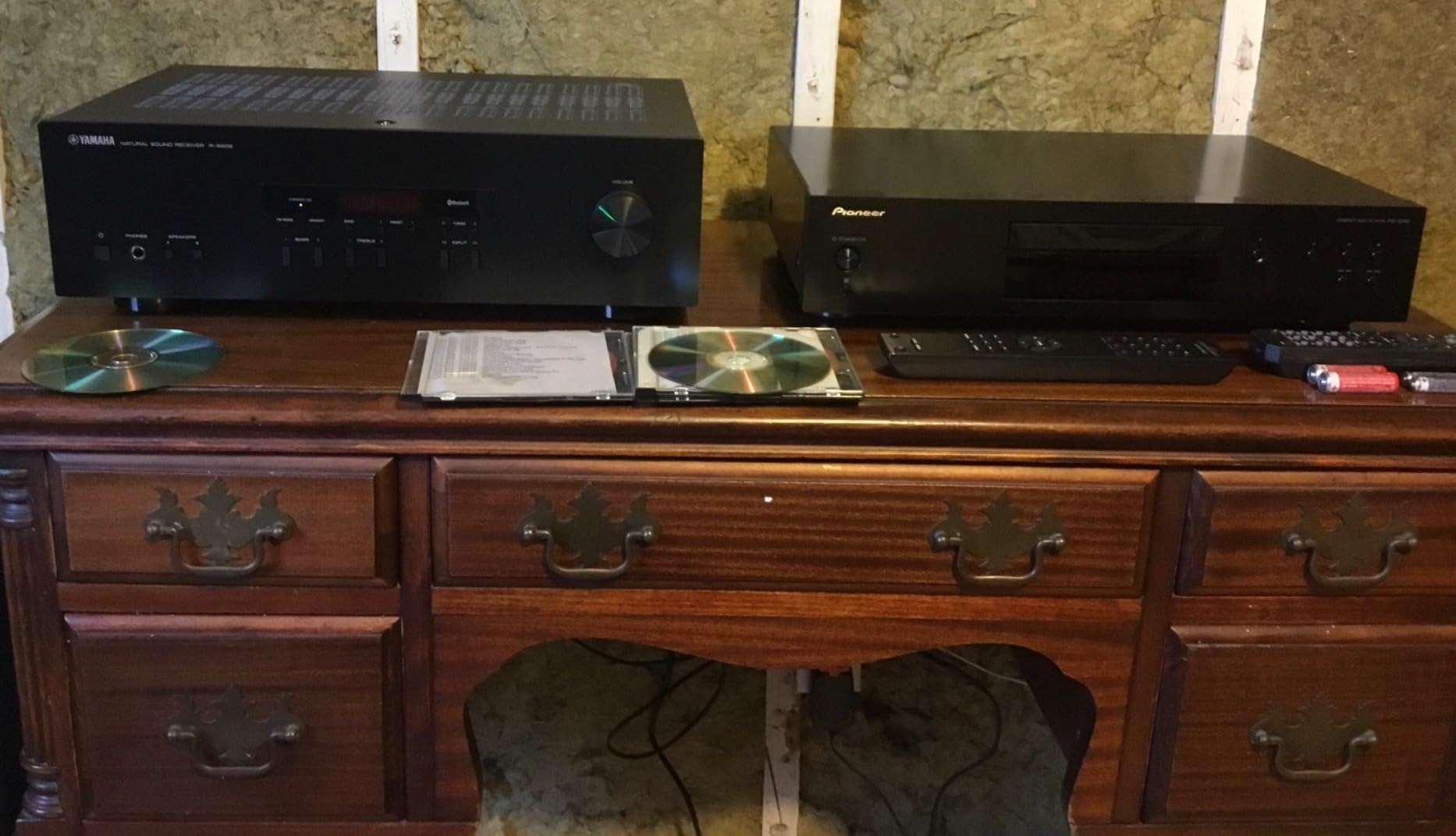 YAMAHA R-S202BL Stereo Receiver customer photo 2