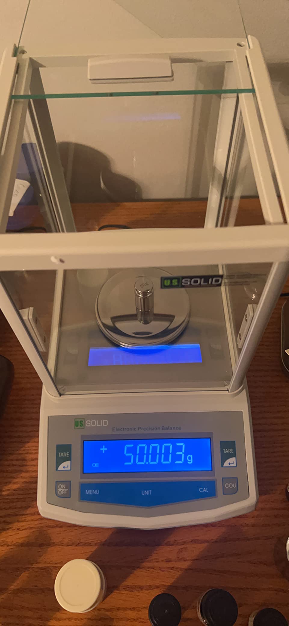 U.S. Solid Analytical Balance, 200g x 0.001g/1mg High Precision Lab Scale, Digital Balance - 5 Weighing Units, Glass Draftshield, RS232 Interface & Piece Counting, 200g Calibration Weight customer photo 1