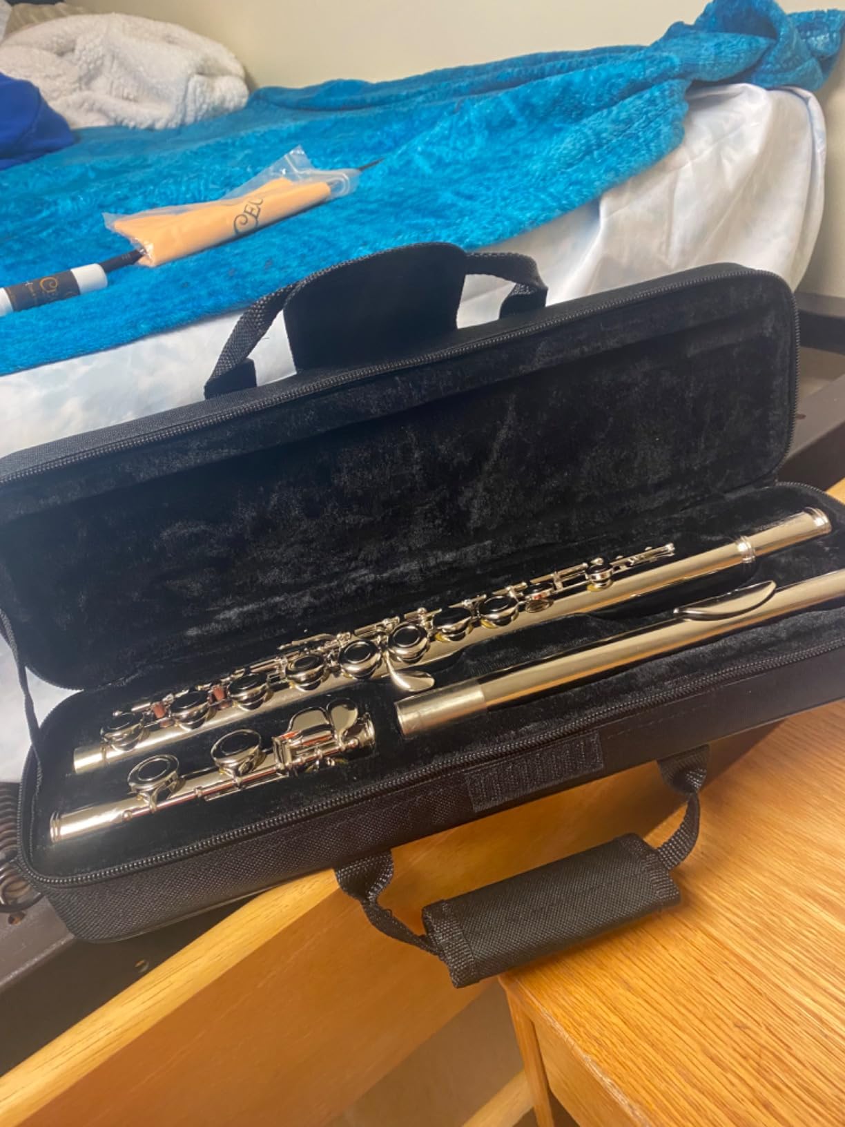 Mendini By Cecilio Flute - 16 Keys Closed Hole C Flute Instrument For Beginners with Carrying Case, Cork Grease, Stand, Lesson Book, Cleaning Kit, Gloves customer photo 1
