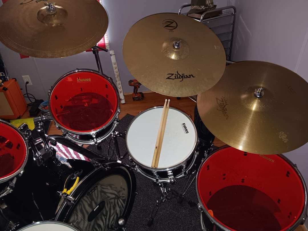 Evans Drum Heads - Hydraulic Red Rock Pack (10, 12, 16) with 14 UV1 Coated Snare Head customer photo 1