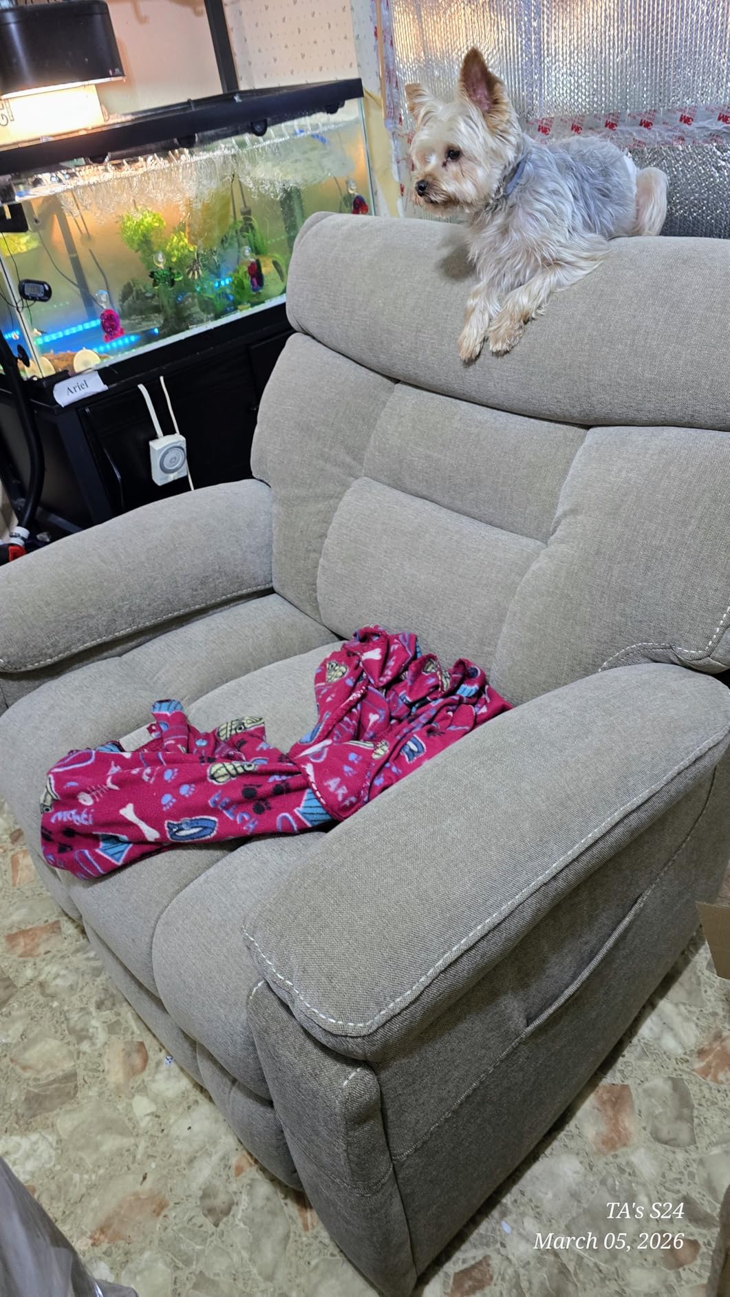 CANMOV Power Lift Recliner Chair for Elderly, Heavy Duty and Safety Motion Reclining Mechanism-Antiskid Fabric Sofa Living Room Chair with Overstuffed Design, Light Tan customer photo 2
