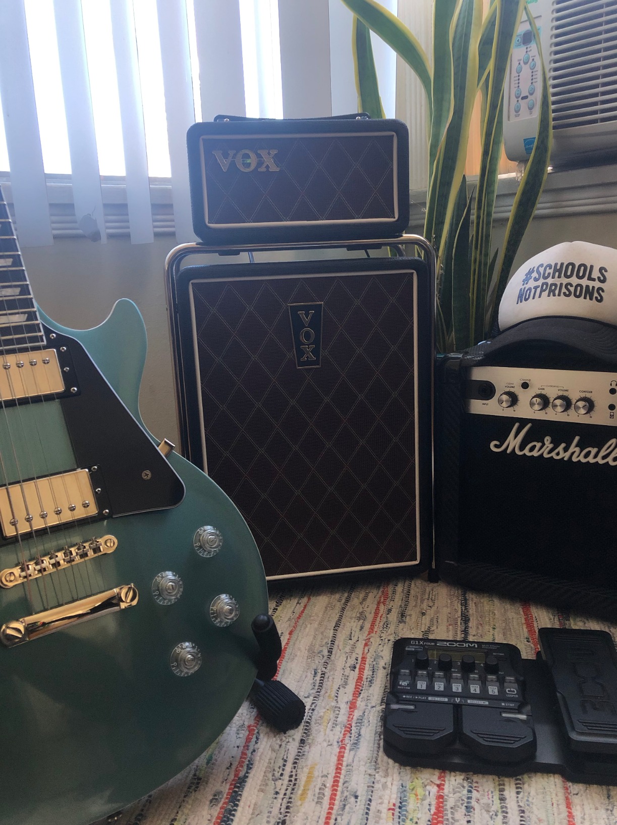 VOX MSB25 Mini Superbeetle 1x10 inch 25-watt Guitar Amplifier w/ 1 Channel, Digital Reverb, and Nutube Tremolo customer photo 2
