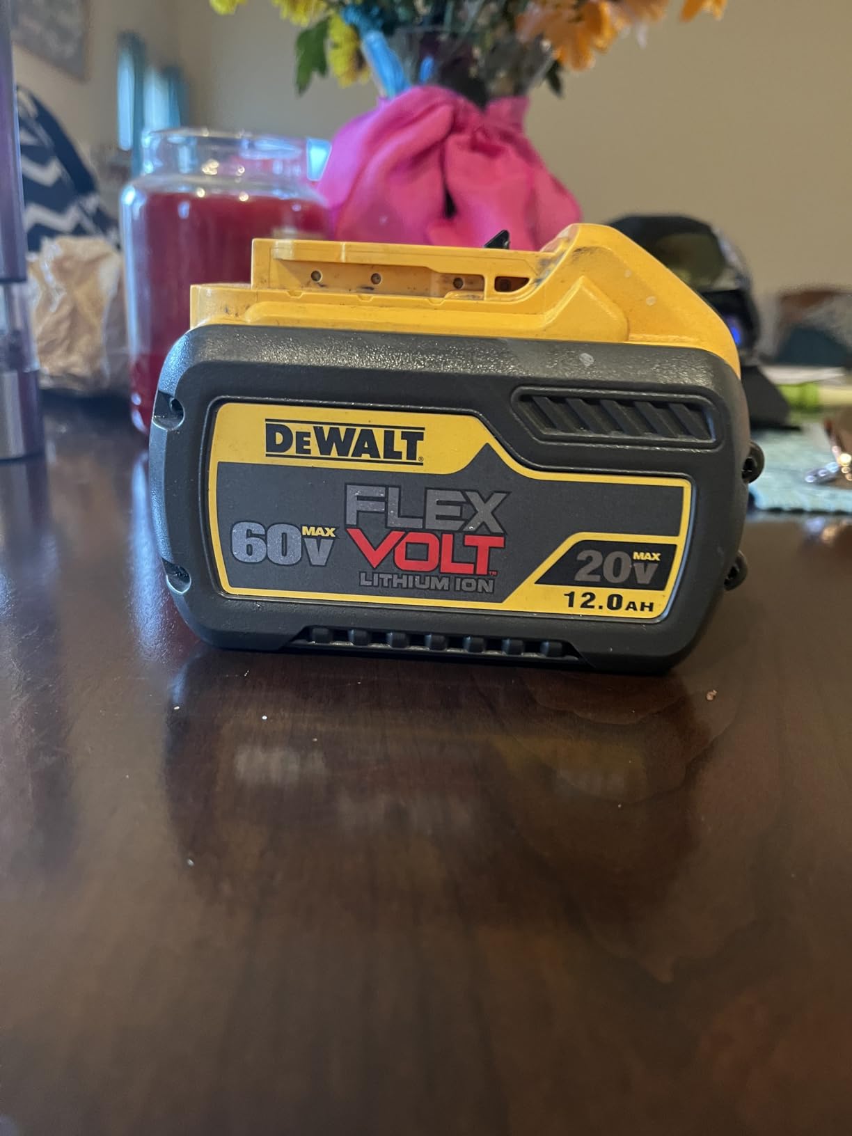 DeWalt FLEXVOLT 20V/60V MAX Battery, 12.0-Ah (DCB612) customer photo 2