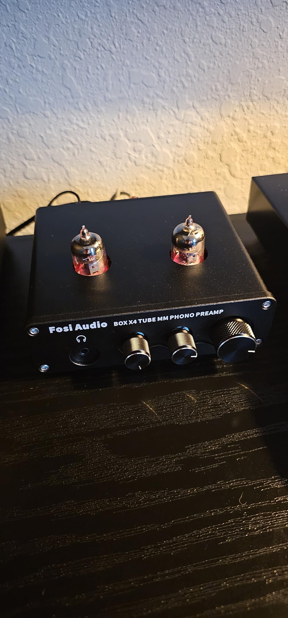 Fosi Audio Box X4 Phono Preamp with JAN 5725W Vacuum Tubes for MM Turntable Phonograph Record Player with Volume Bass Treble Control customer photo 2