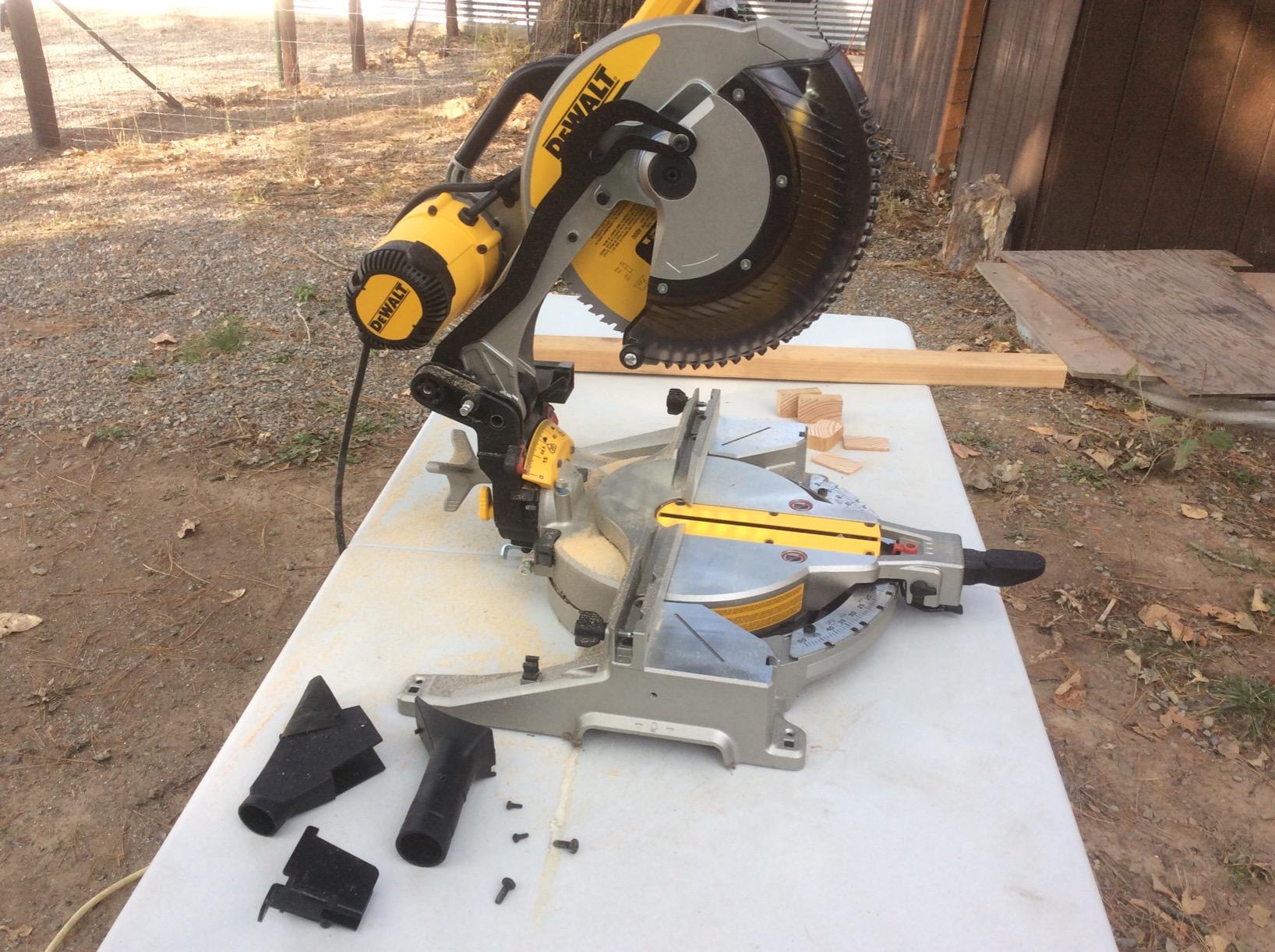 DEWALT Miter Saw, 12-Inch, Double Bevel, Compound, XPS Cutline, 15-Amp (DWS716XPS) customer photo 1