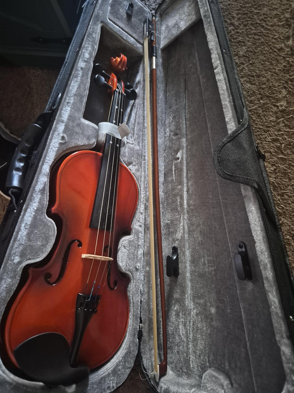 Eastar 4/4 Violin Set Full Size Fiddle Solidwood for Adults with Hard Case, Shoulder Rest, Rosin, Two Bows, Clip-on Tuner and Extra Strings, EVA-330 customer photo 2