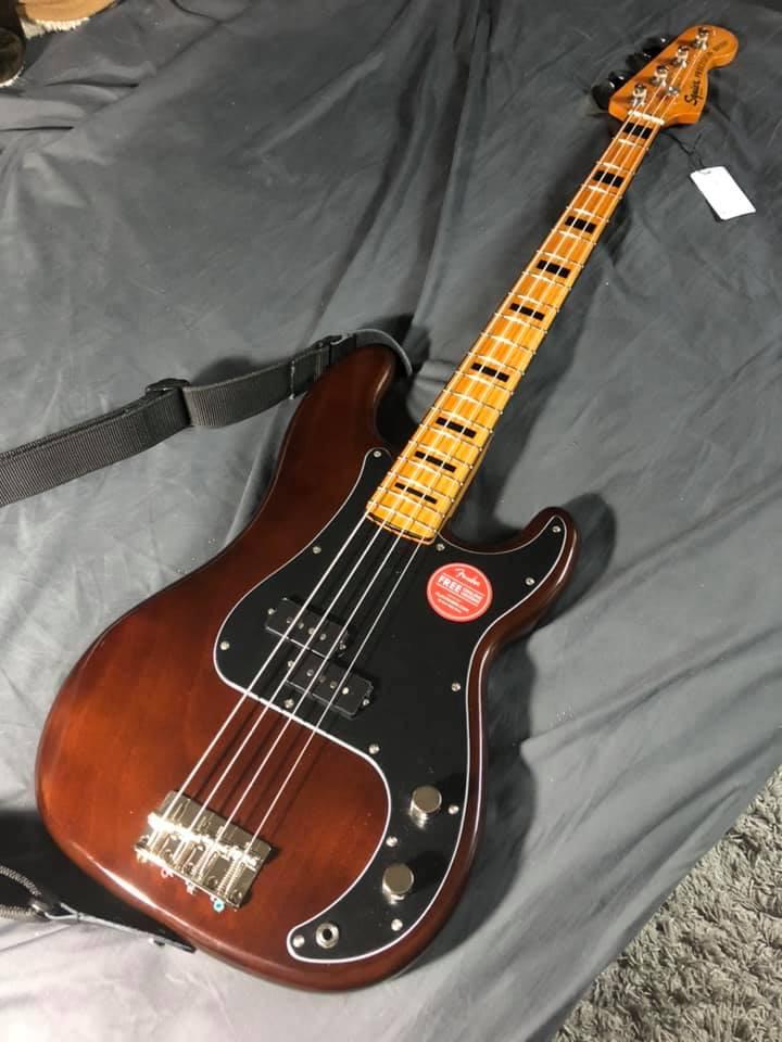Squier Classic Vibe 70s Precision Bass, Walnut, Maple Fingerboard customer photo 1