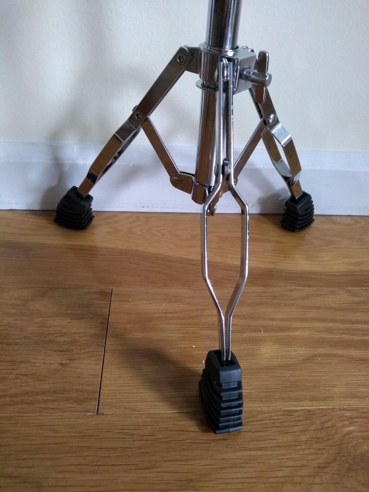 Donner Snare Drum Stand Set with Drum Practice Pad, 12'' Double-sided Silent Drum Pad set, Drumsticks, Backpack Adjustable Stand Fits 10''-14'' Dia Drums customer photo 1