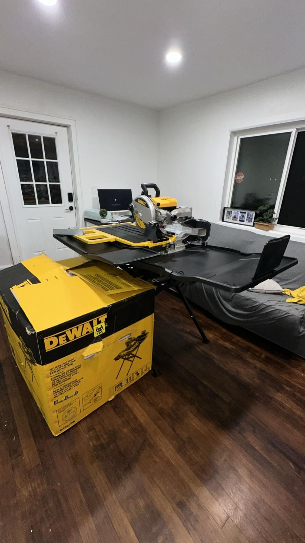 DEWALT Wet Tile Saw with Stand, 10 Inch, 15-Amp, 1,220 MWO, Corded (D36000S) customer photo 2