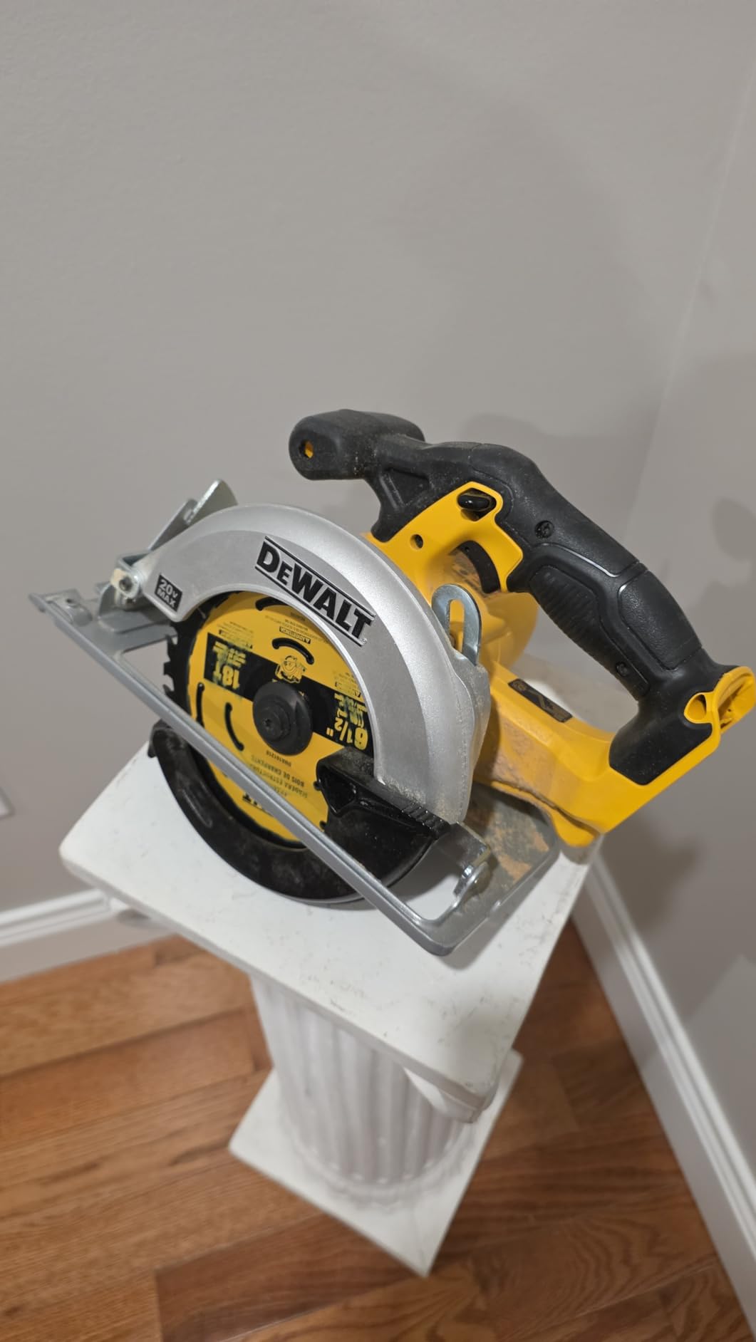 DEWALT Tools 5 Tool Power Tool Combo Kit, Cordless Drill Impact Driver Saw Oscillating Multi-tool Set with 20V MAX Battery and Charger (DCK551D1M1) customer photo 1