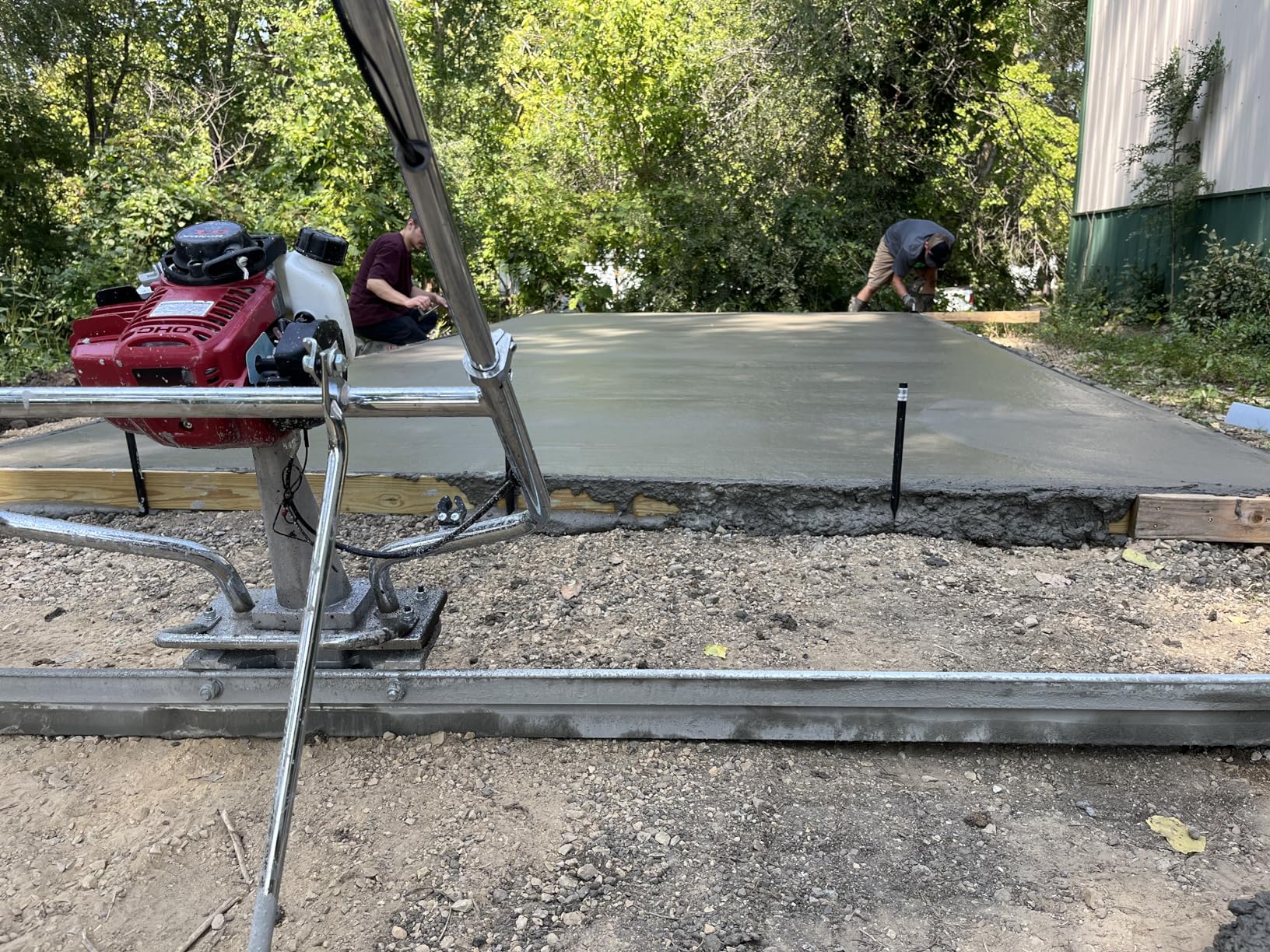 Tomahawk TVSA Vibratory Screed Power Unit Blade 1.6 HP Honda (6 ft Screed Blade Included) customer photo 1