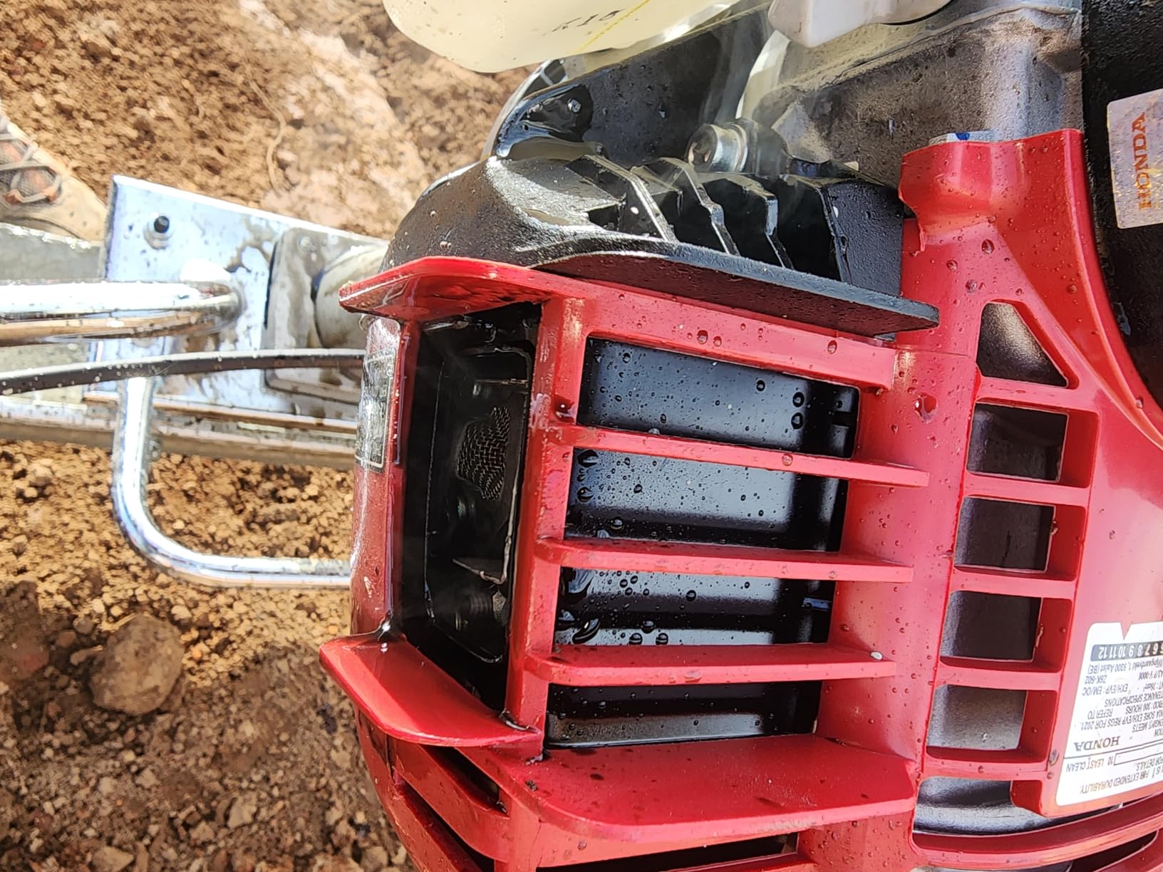 Tomahawk TVSA Vibratory Screed Power Unit Blade 1.6 HP Honda (6 ft Screed Blade Included) customer photo 2