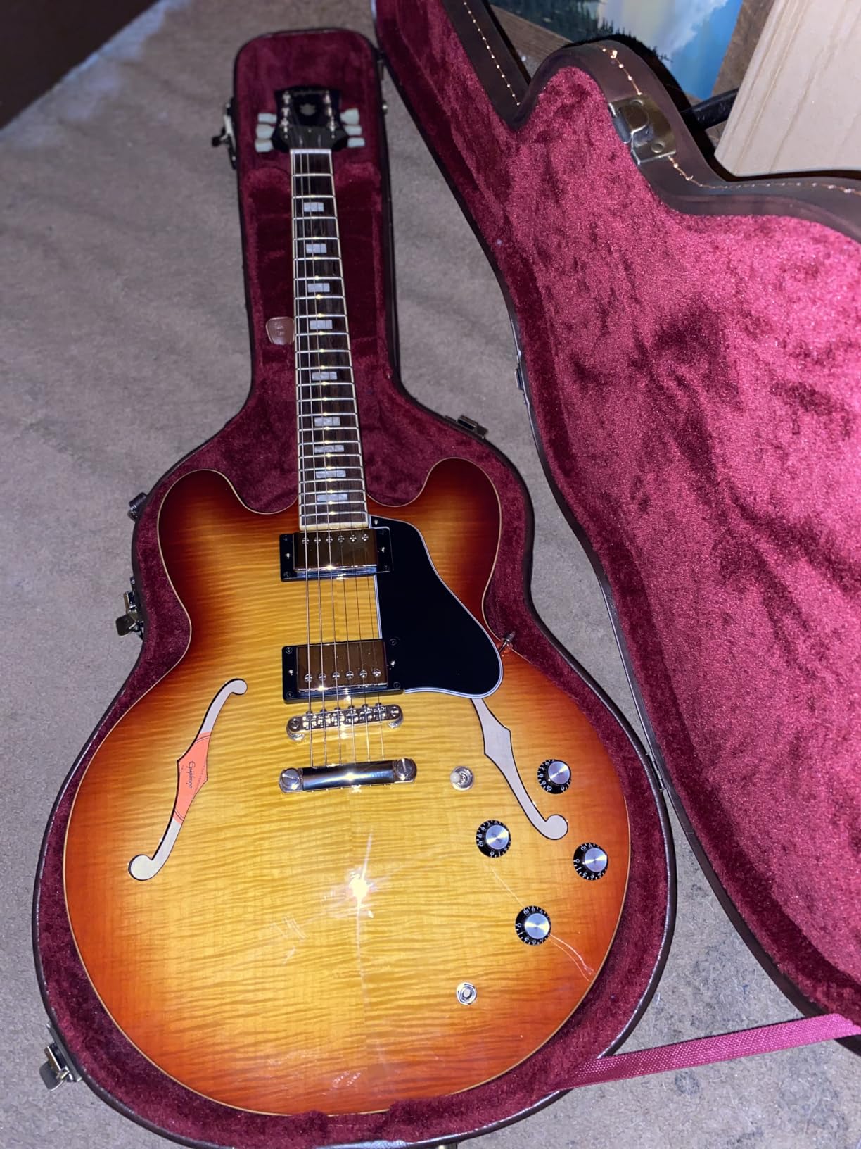 Epiphone ES-335 Figured Top Semi Hollowbody Electric Guitar, Raspberry Tea Burst customer photo 2